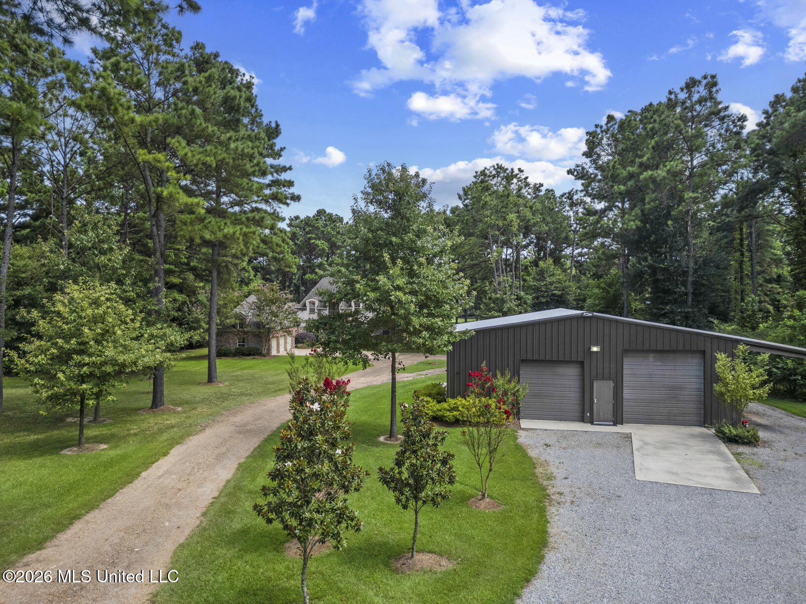 167 Lakeshire Circle Property Photo 54