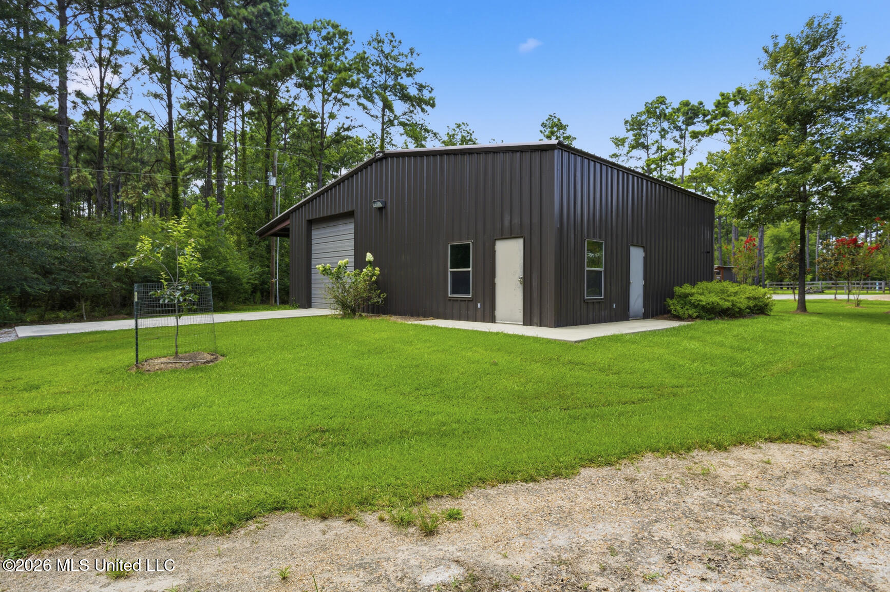 167 Lakeshire Circle Property Photo 57