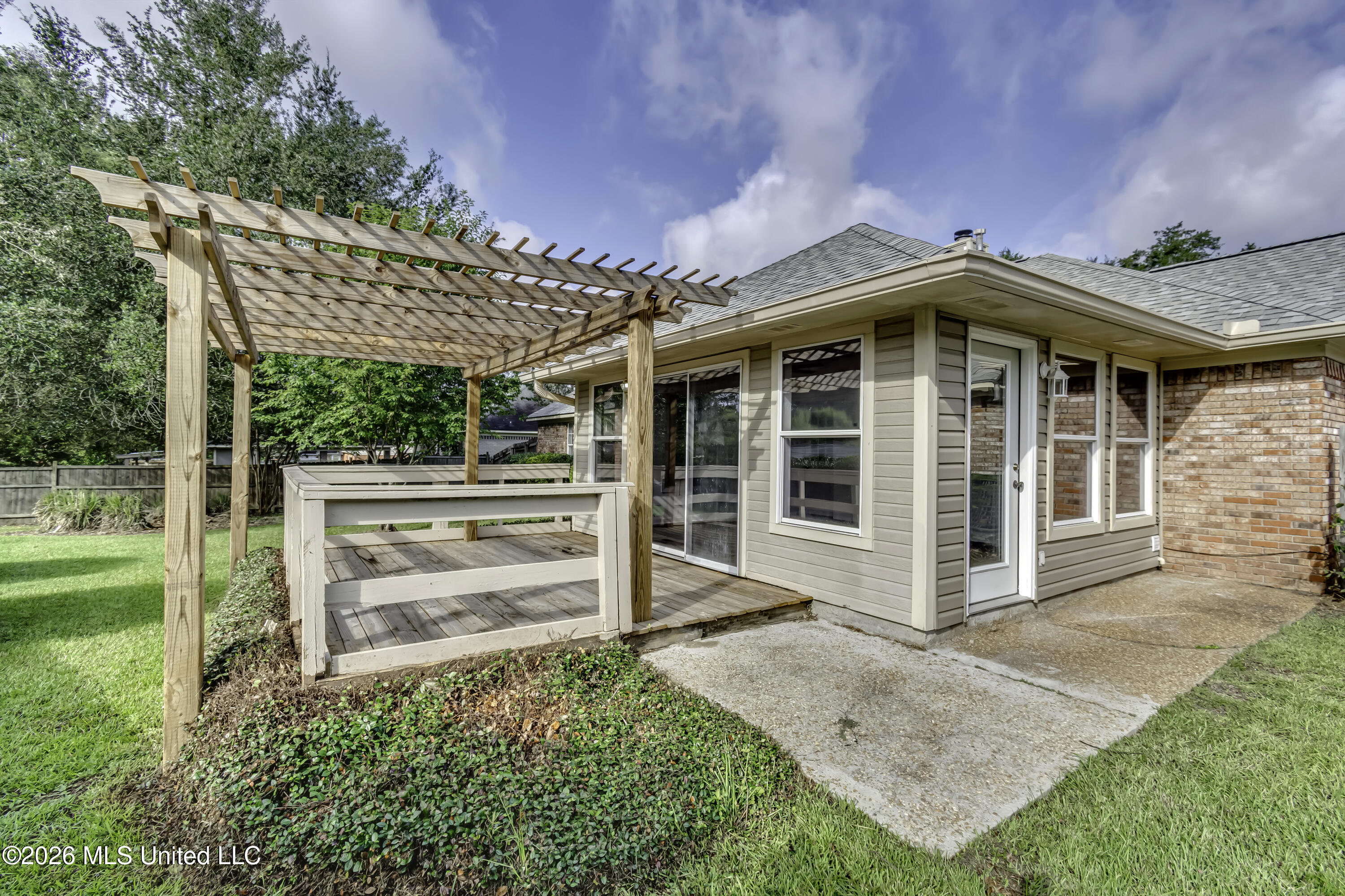 102 Rockwood Drive Property Photo 43