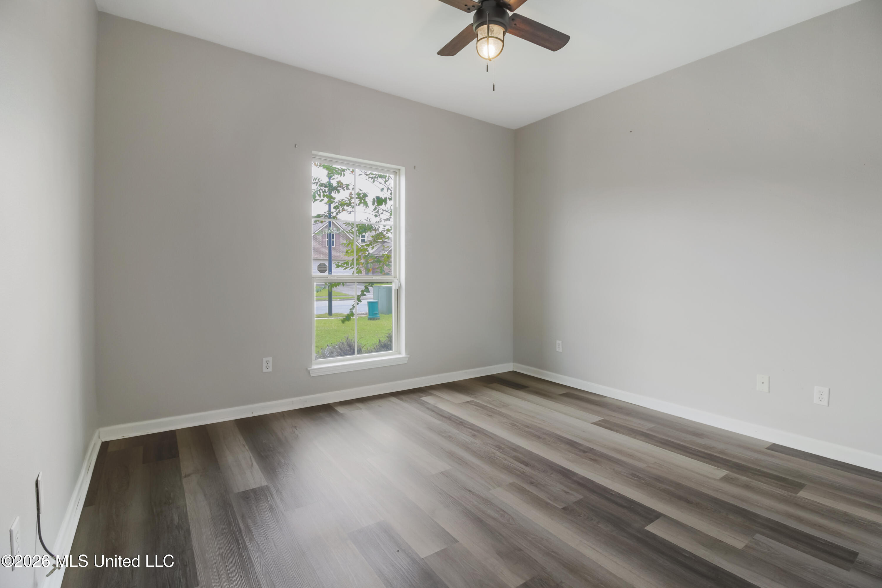 15139 Clemson Avenue Property Photo 6