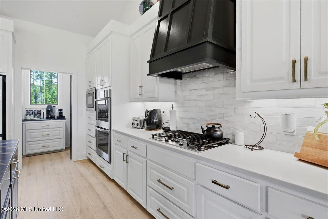 218 Lost Oak Lane Property Photo 18
