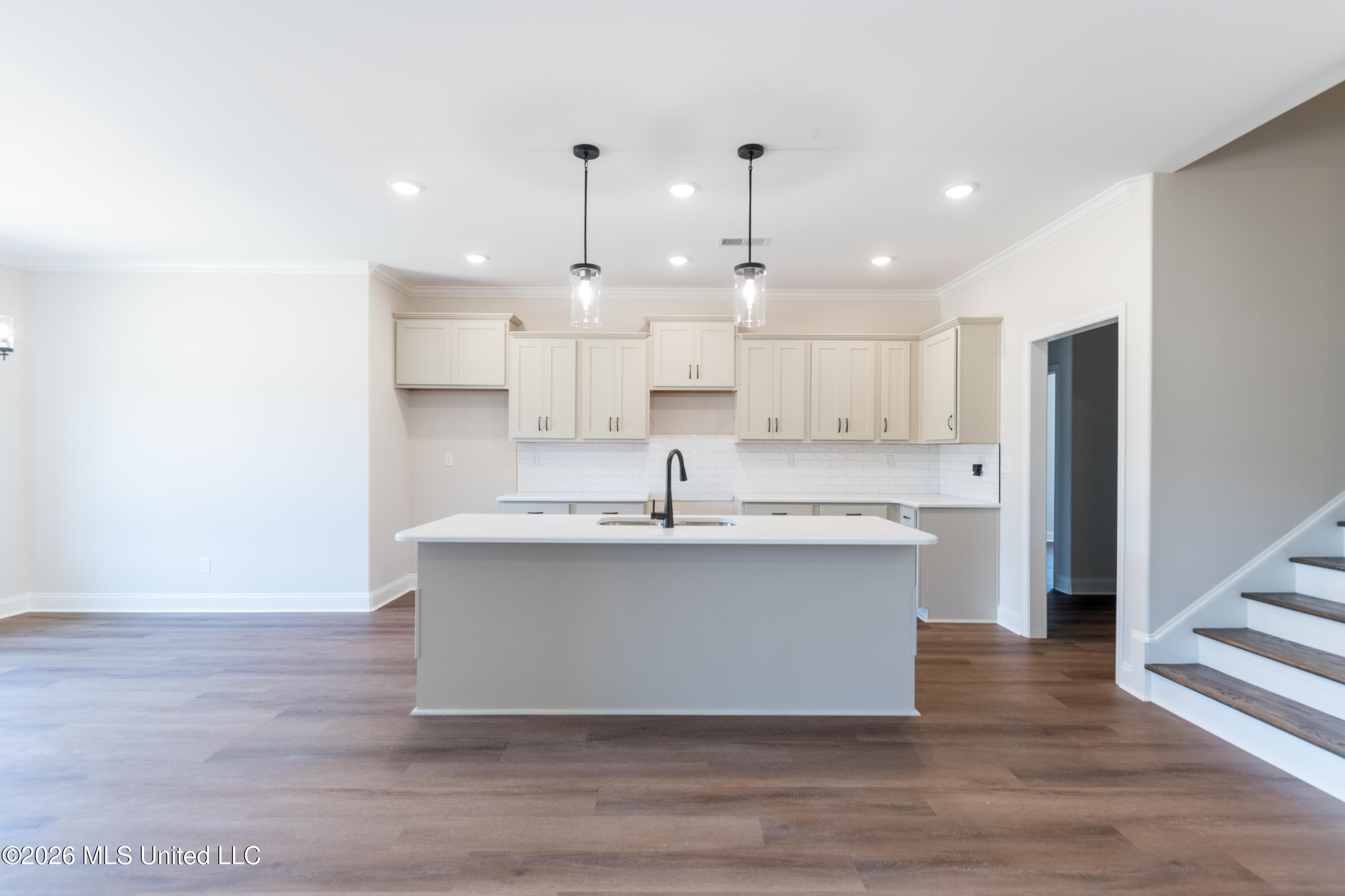 7582 John Elliott Lane Property Photo 10