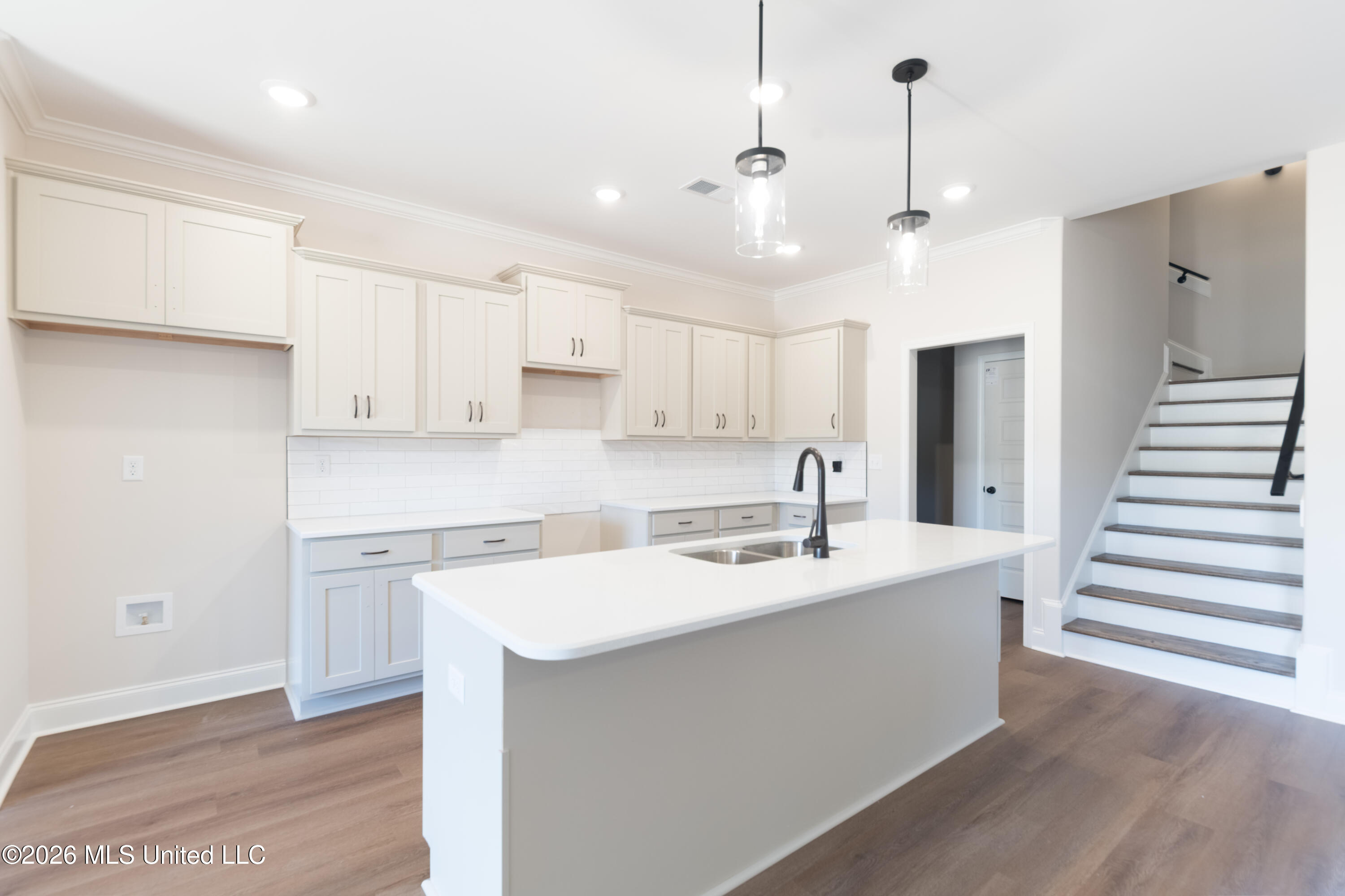 7582 John Elliott Lane Property Photo 11