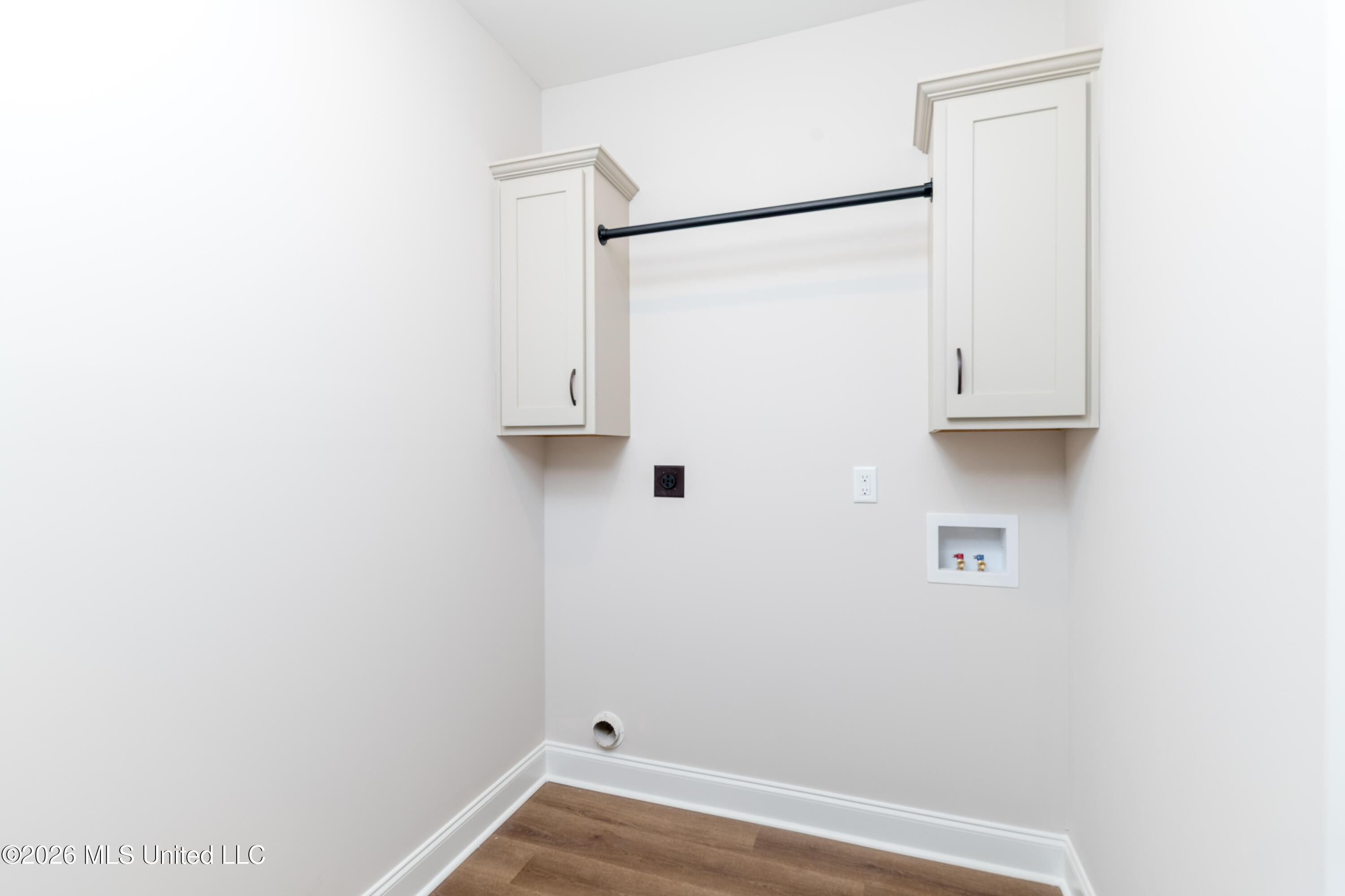 7582 John Elliott Lane Property Photo 28