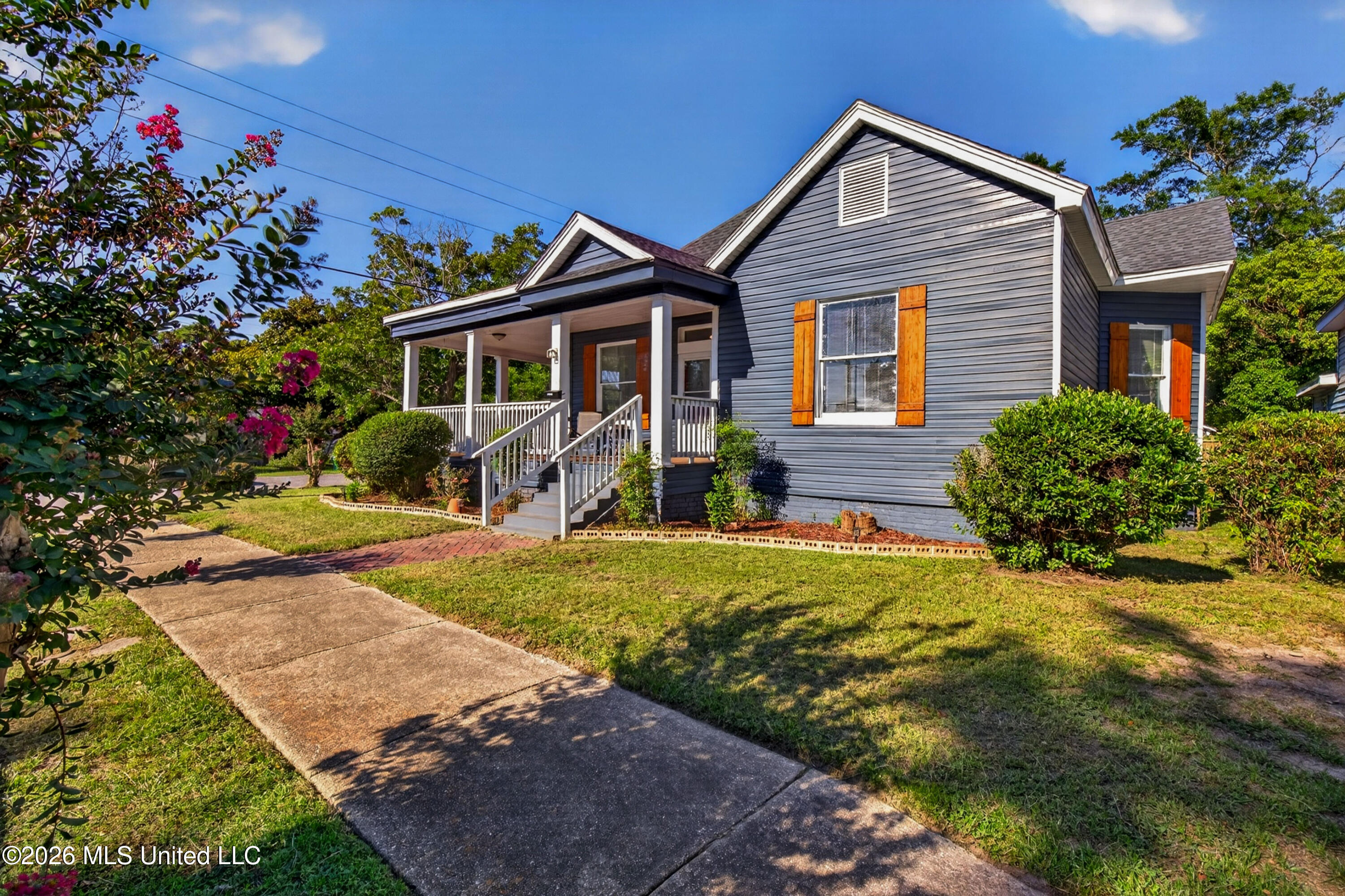 1820 19th Avenue Property Photo 3