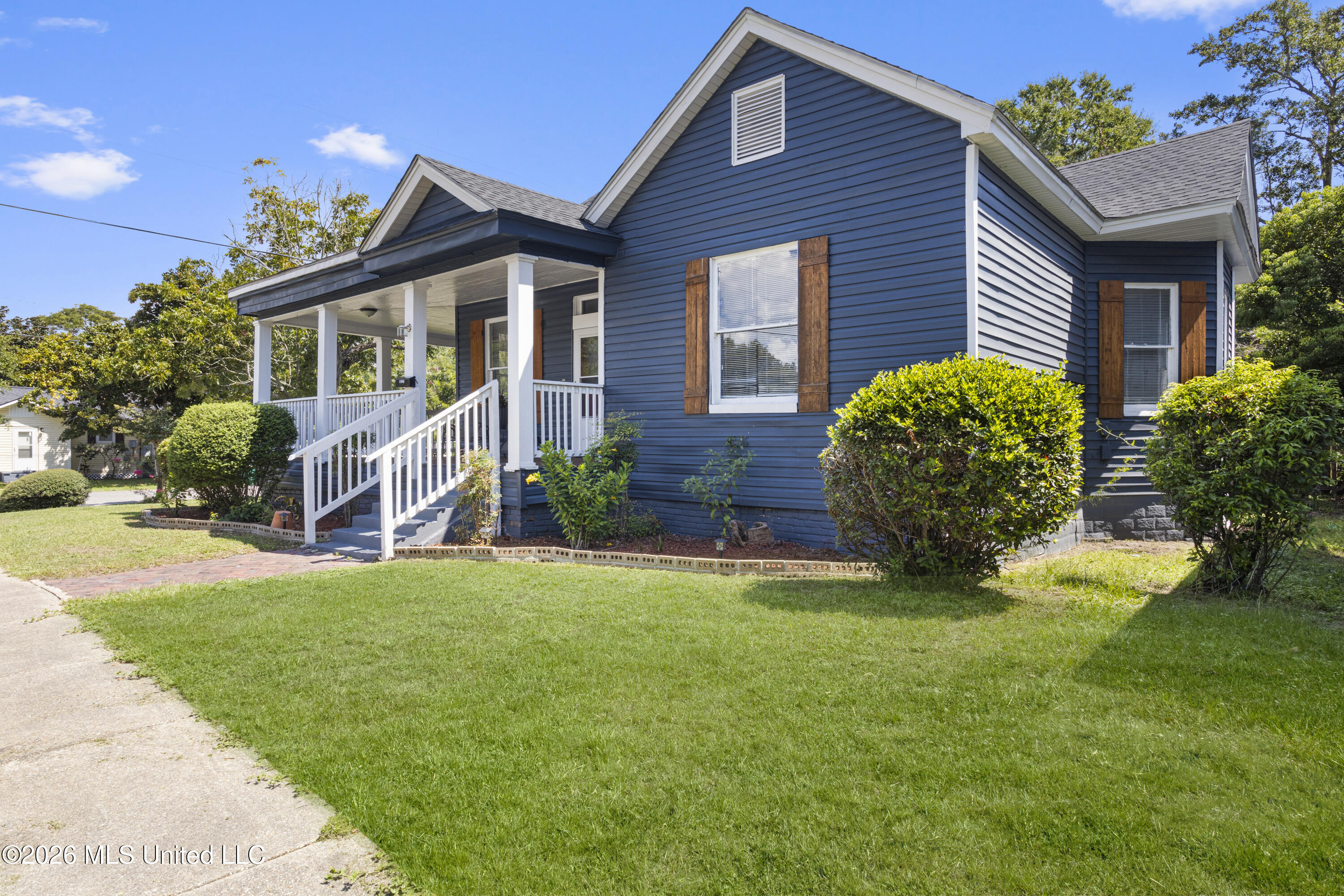 1820 19th Avenue Property Photo 4