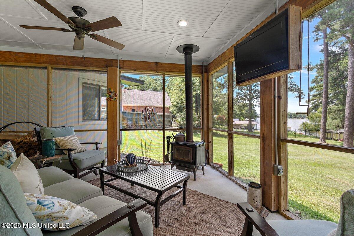 3922 Coker Road Property Photo 5