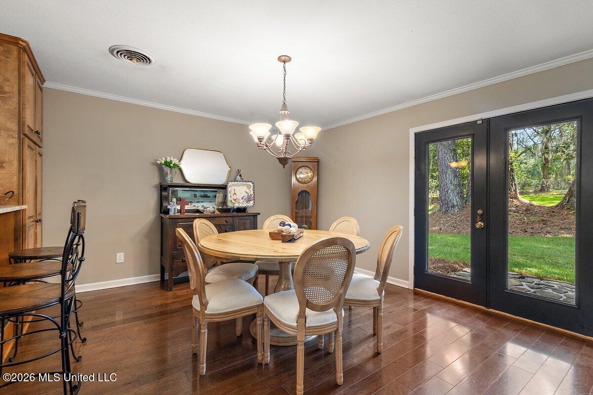 3922 Coker Road Property Photo 11