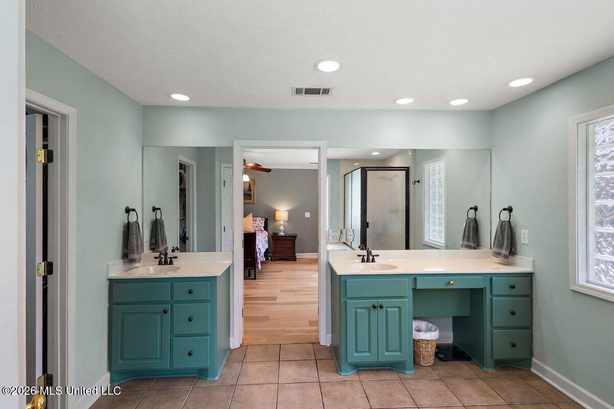 3922 Coker Road Property Photo 28