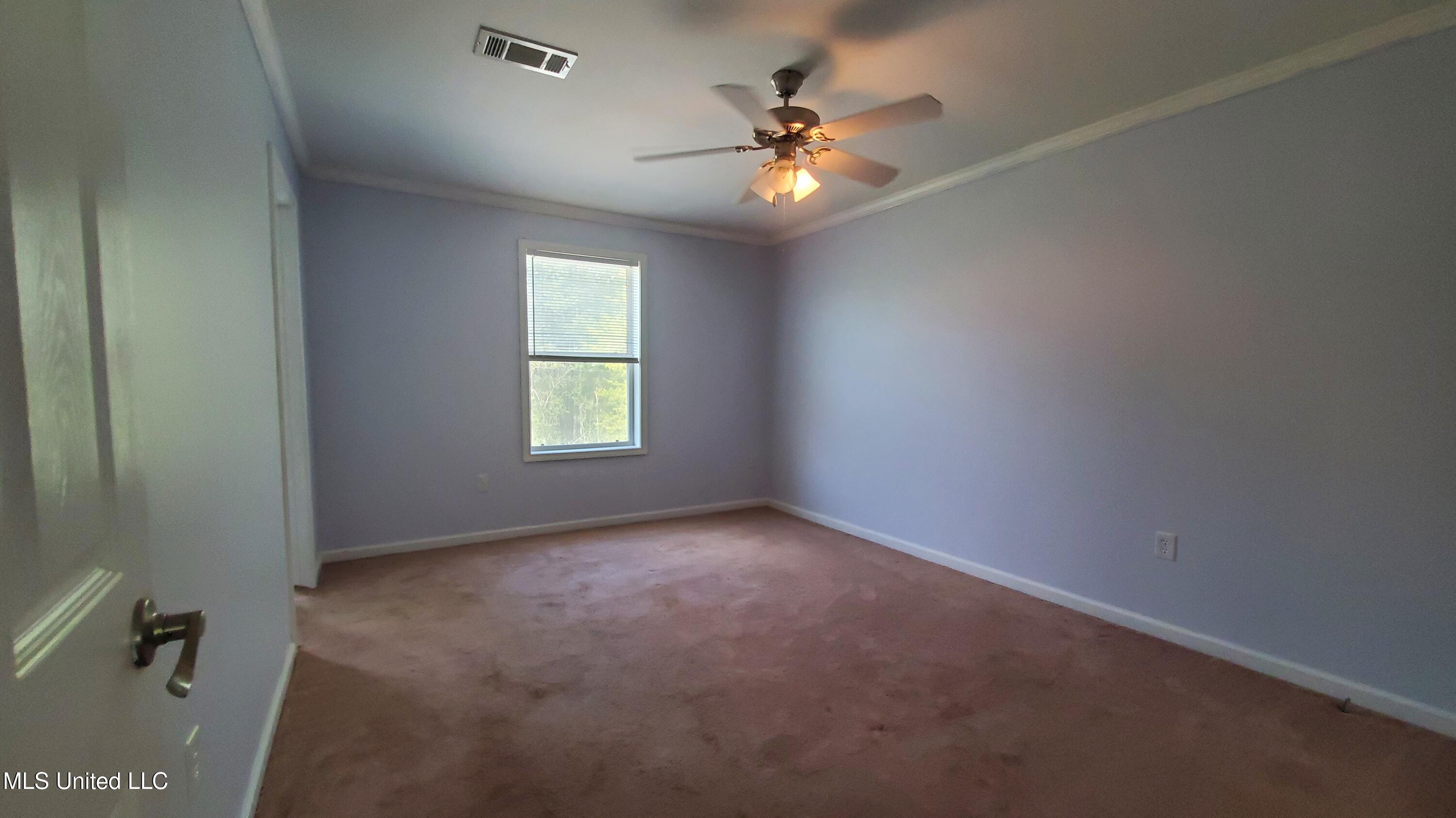 10364 Avenue A Property Photo 8