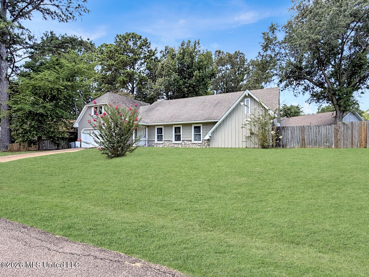 120 Bellegrove Boulevard Property Photo 3