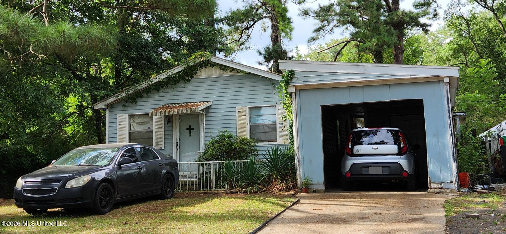 428 Oneida Avenue Property Photo 1