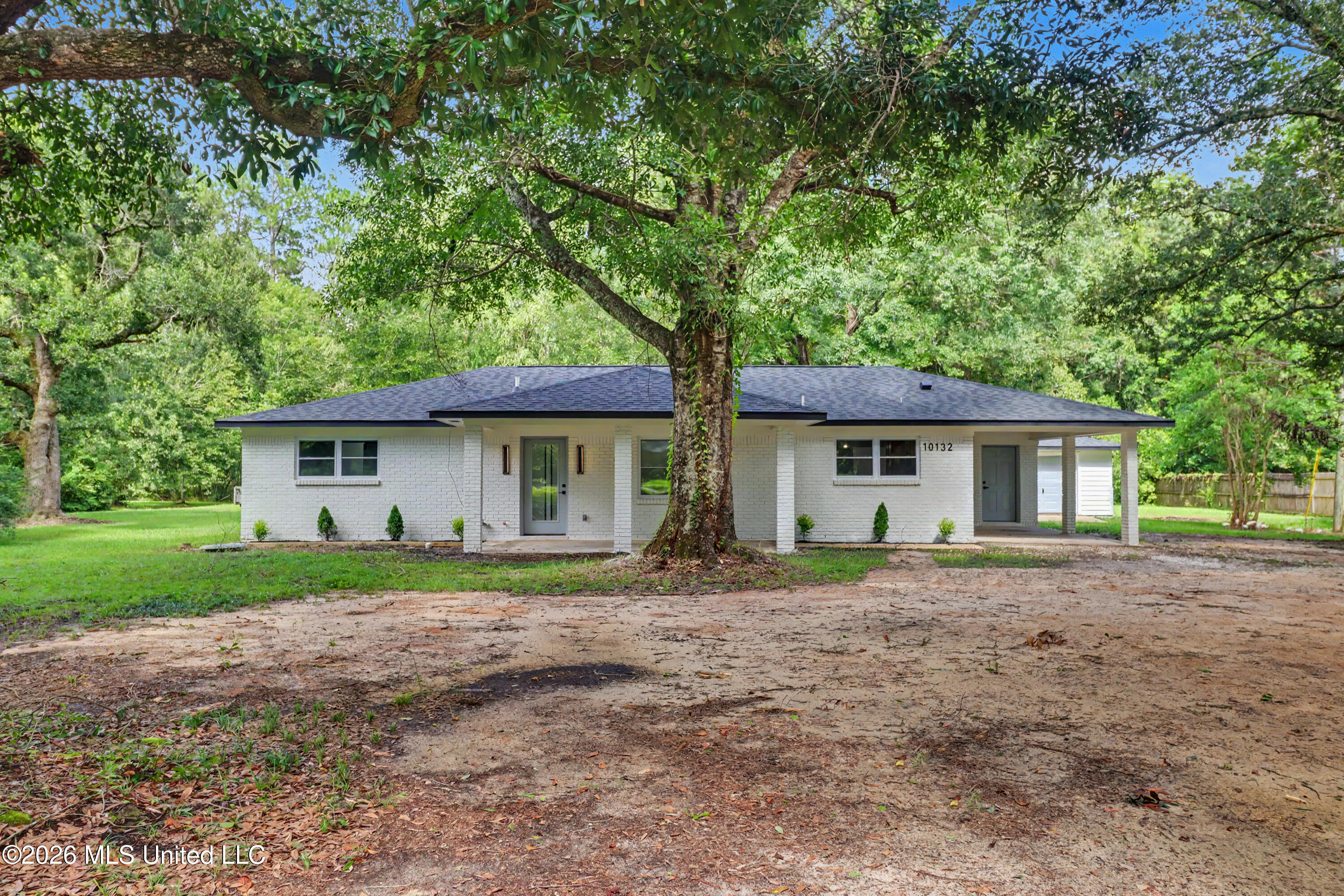 10132 Graystone Drive Property Photo 2