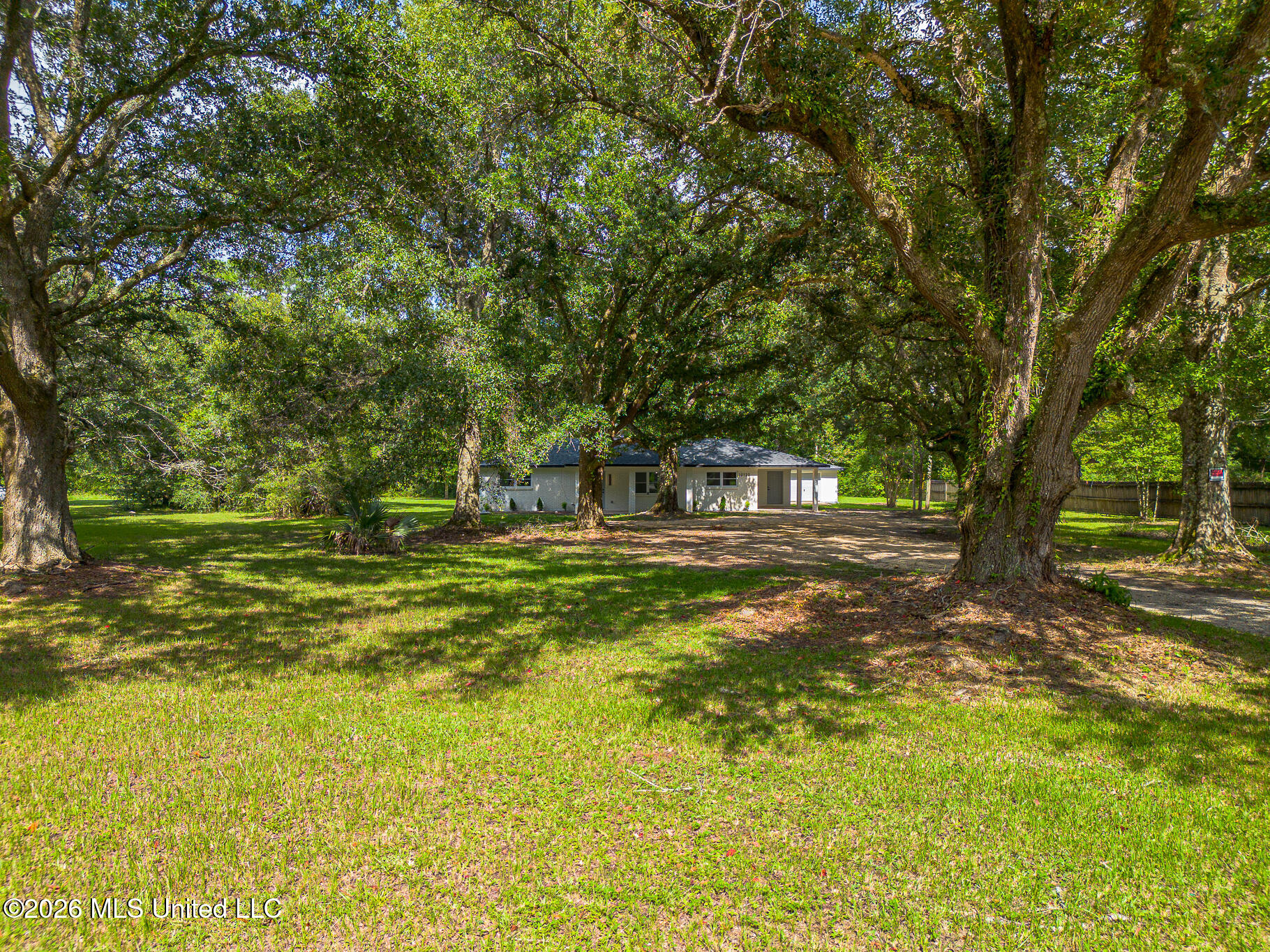10132 Graystone Drive Property Photo 4