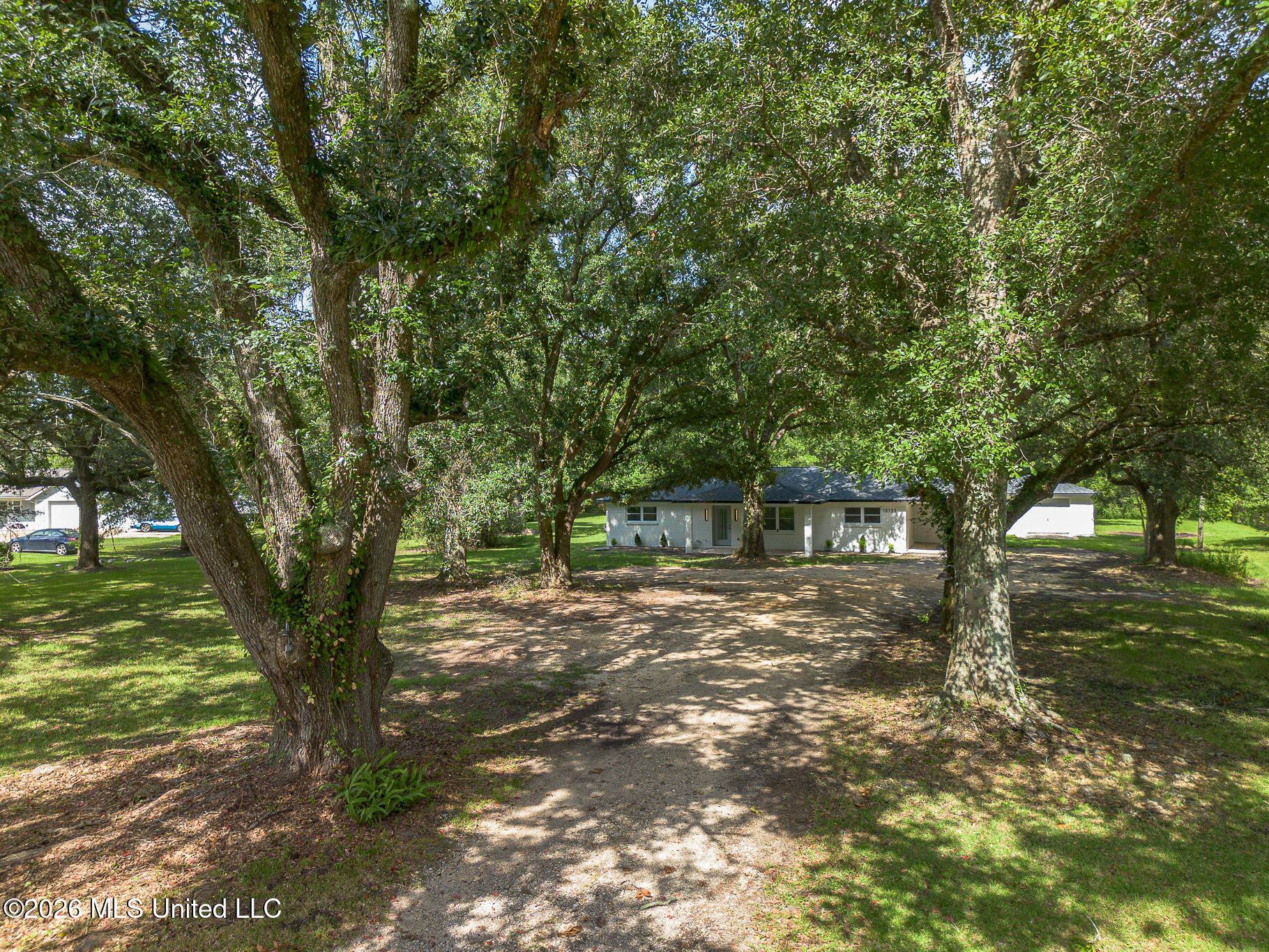 10132 Graystone Drive Property Photo 5