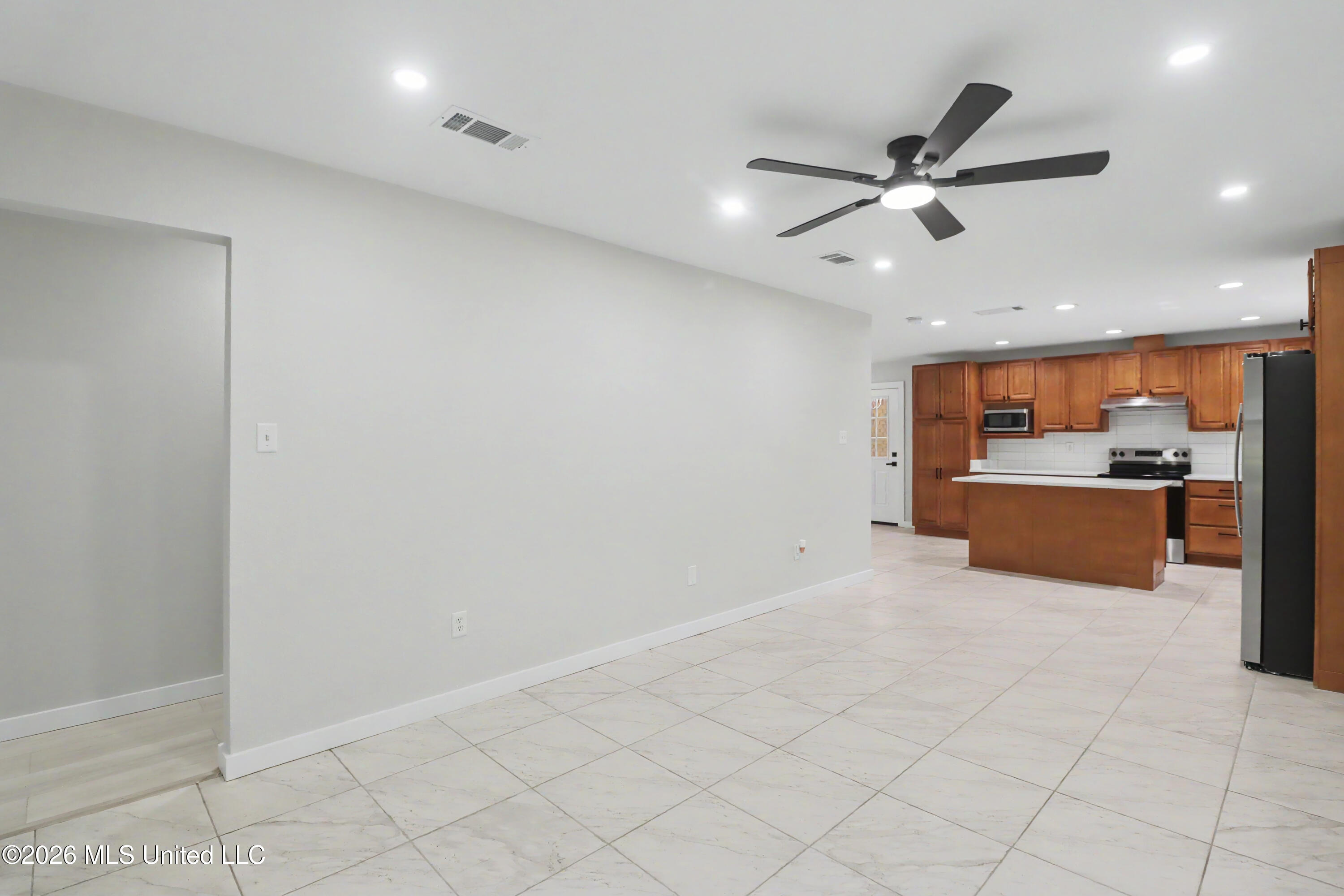 10132 Graystone Drive Property Photo 6