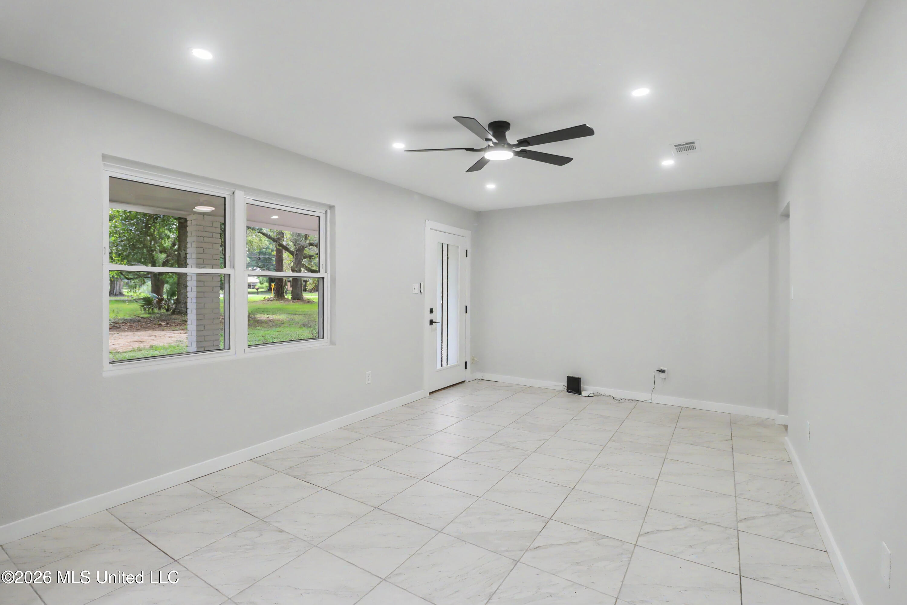 10132 Graystone Drive Property Photo 9