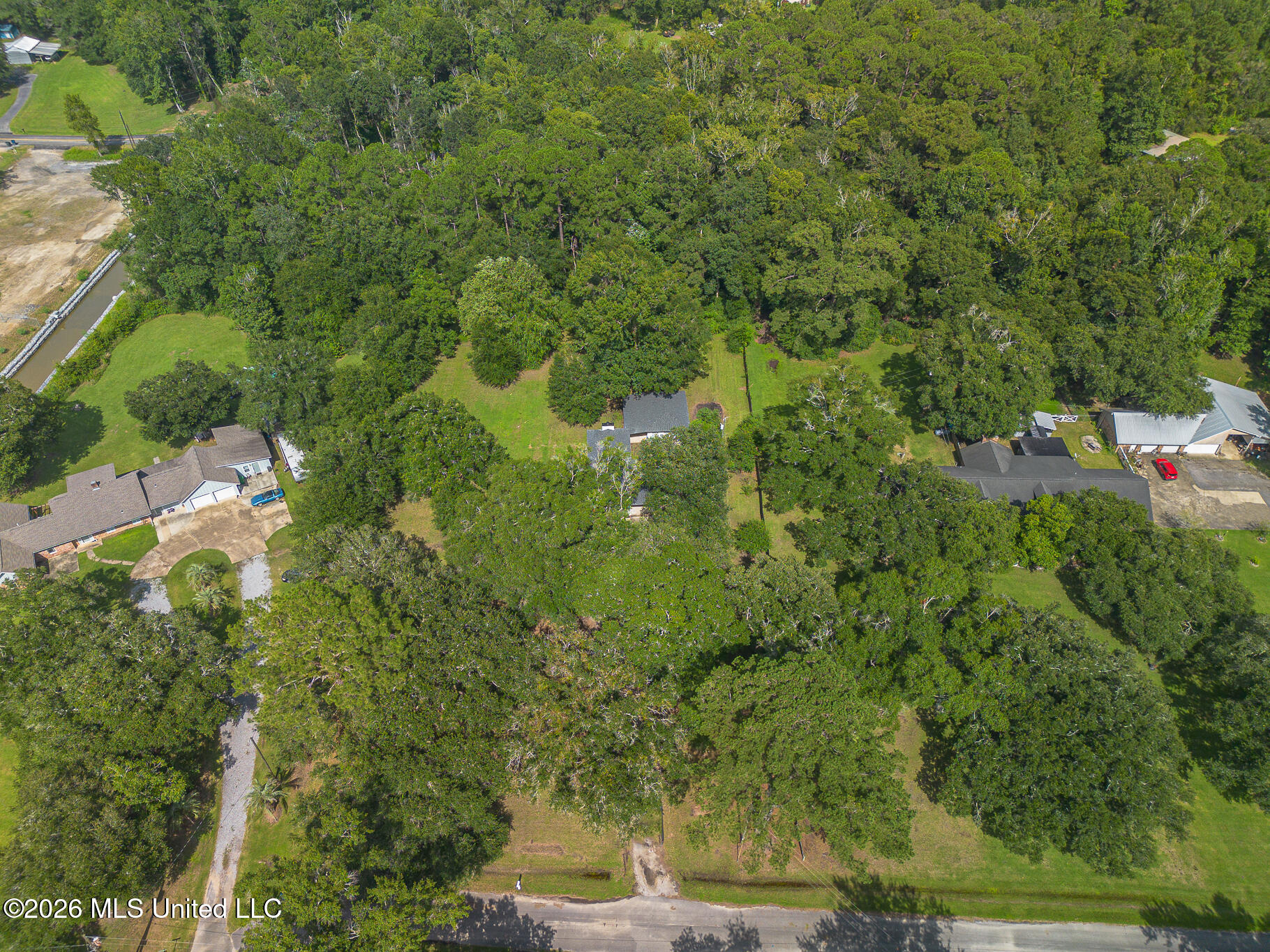 10132 Graystone Drive Property Photo 24