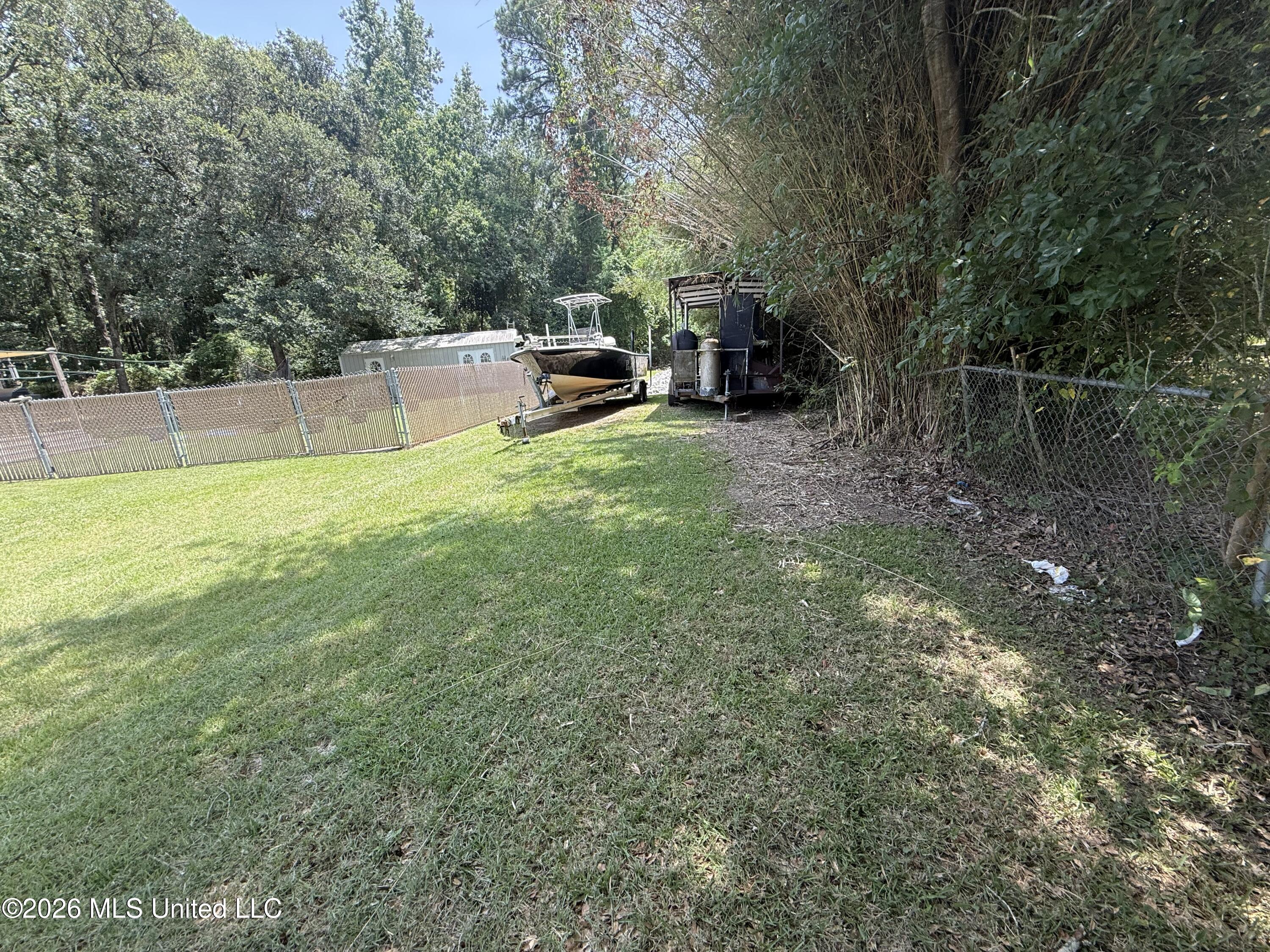 595 Neal Drive Property Photo 3