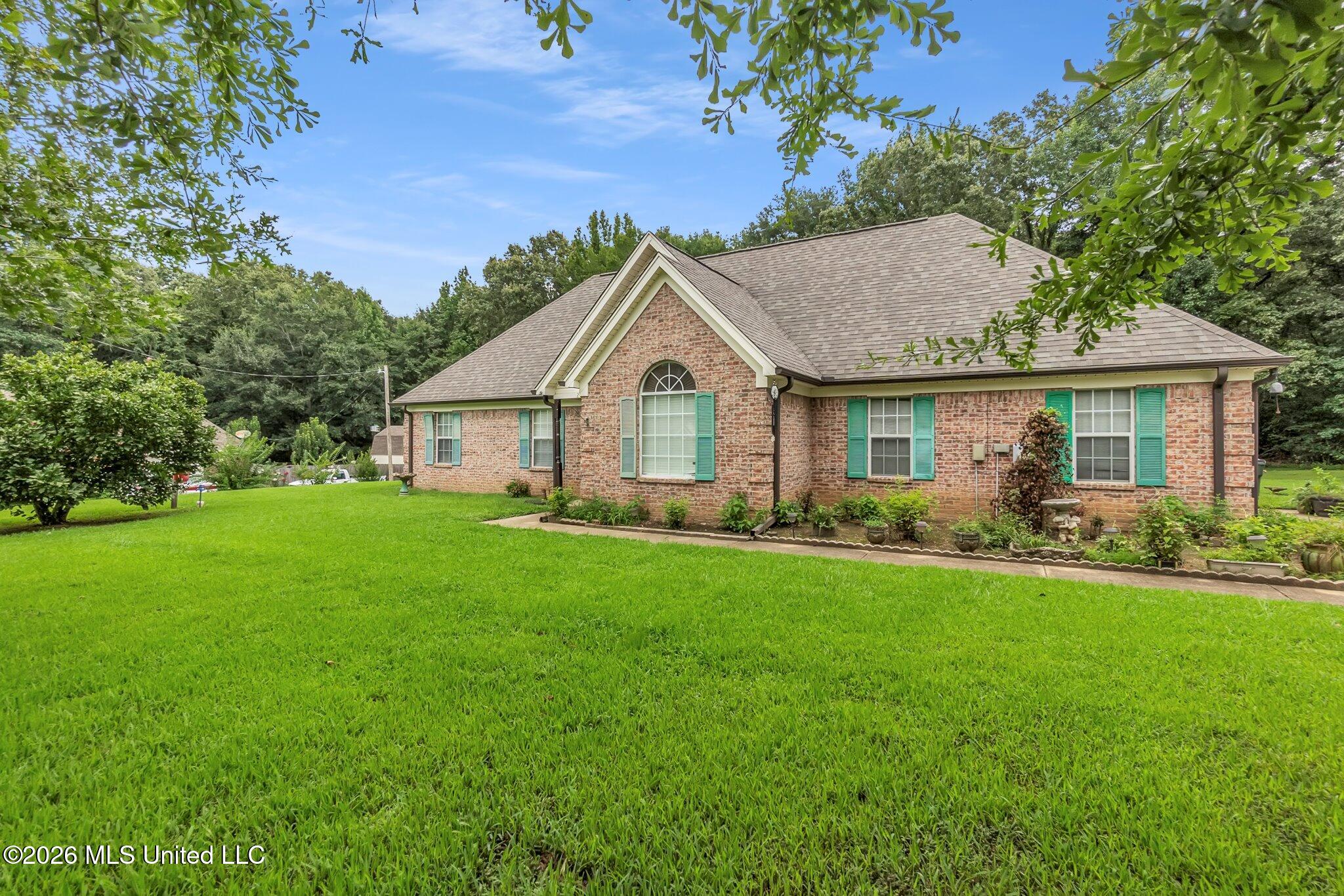 209 Roper Cove Property Photo 1