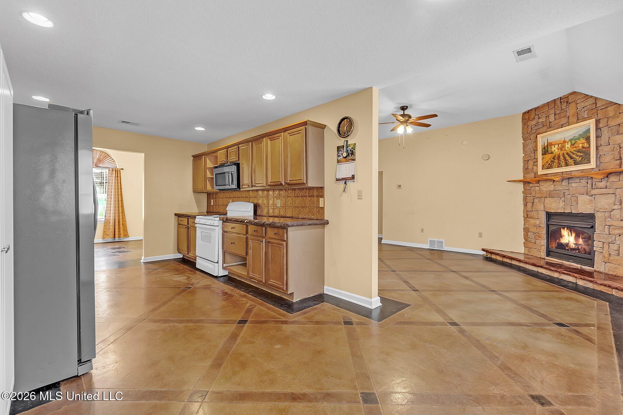 209 Roper Cove Property Photo 5