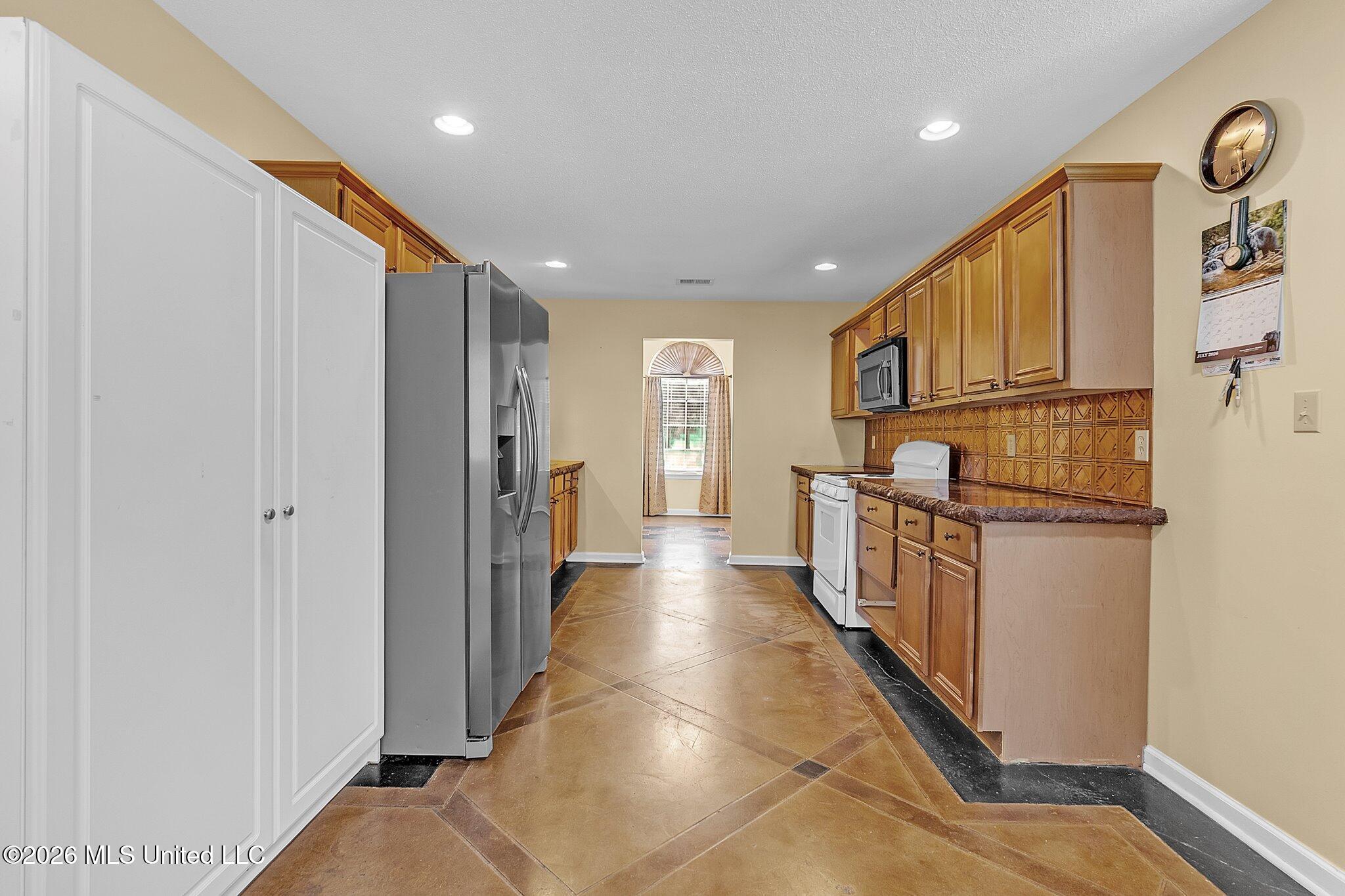 209 Roper Cove Property Photo 6