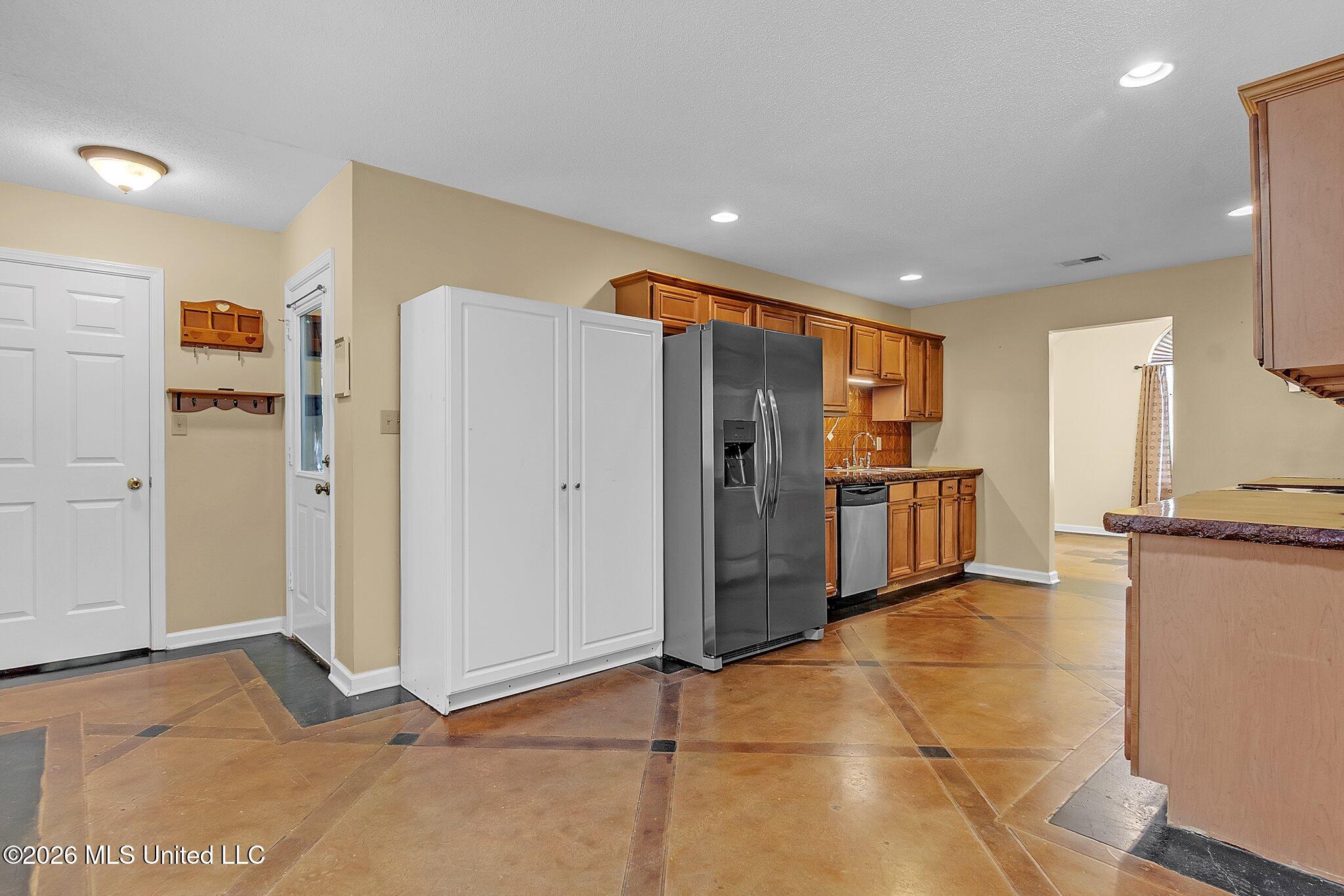 209 Roper Cove Property Photo 7
