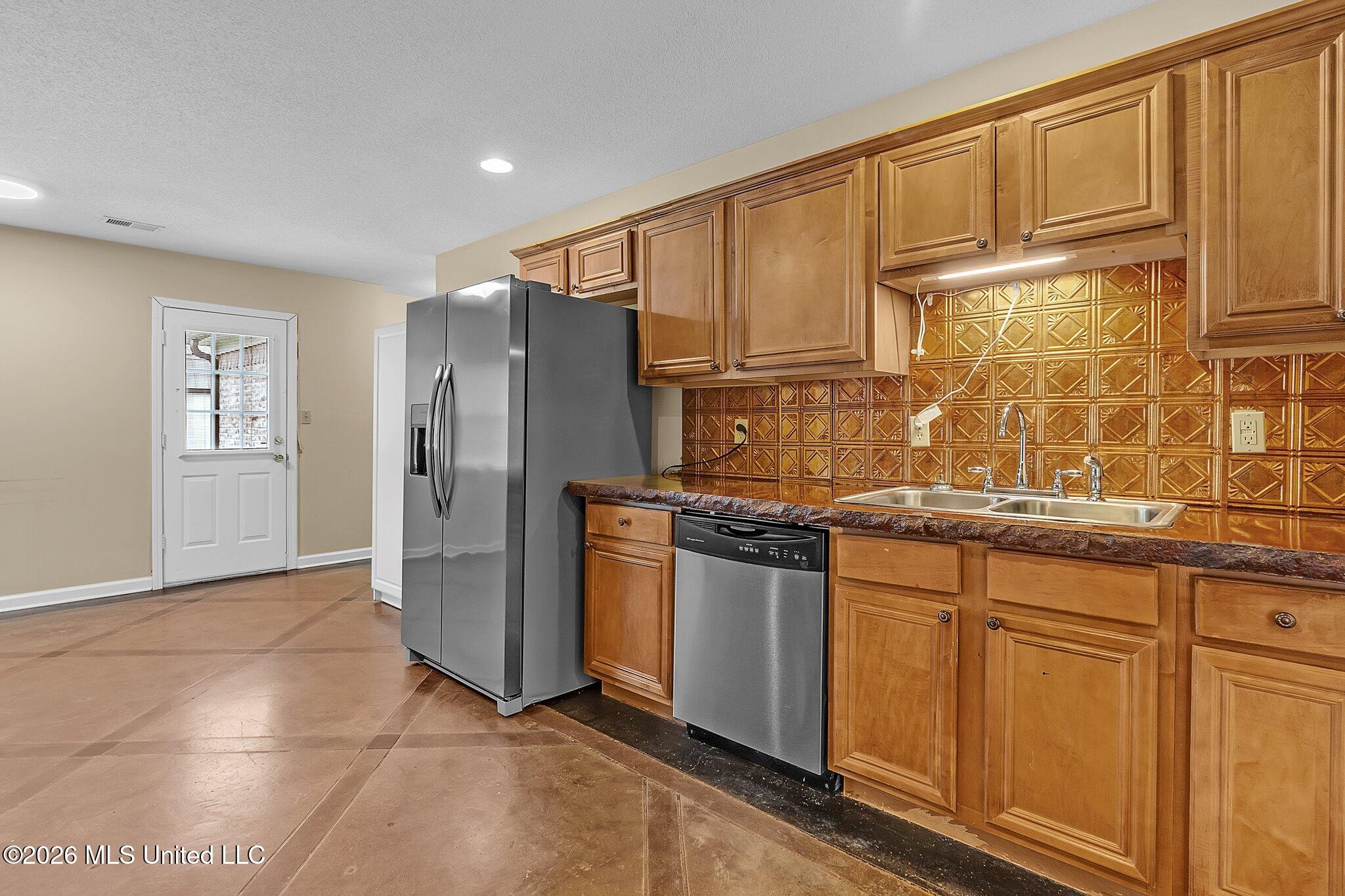209 Roper Cove Property Photo 9