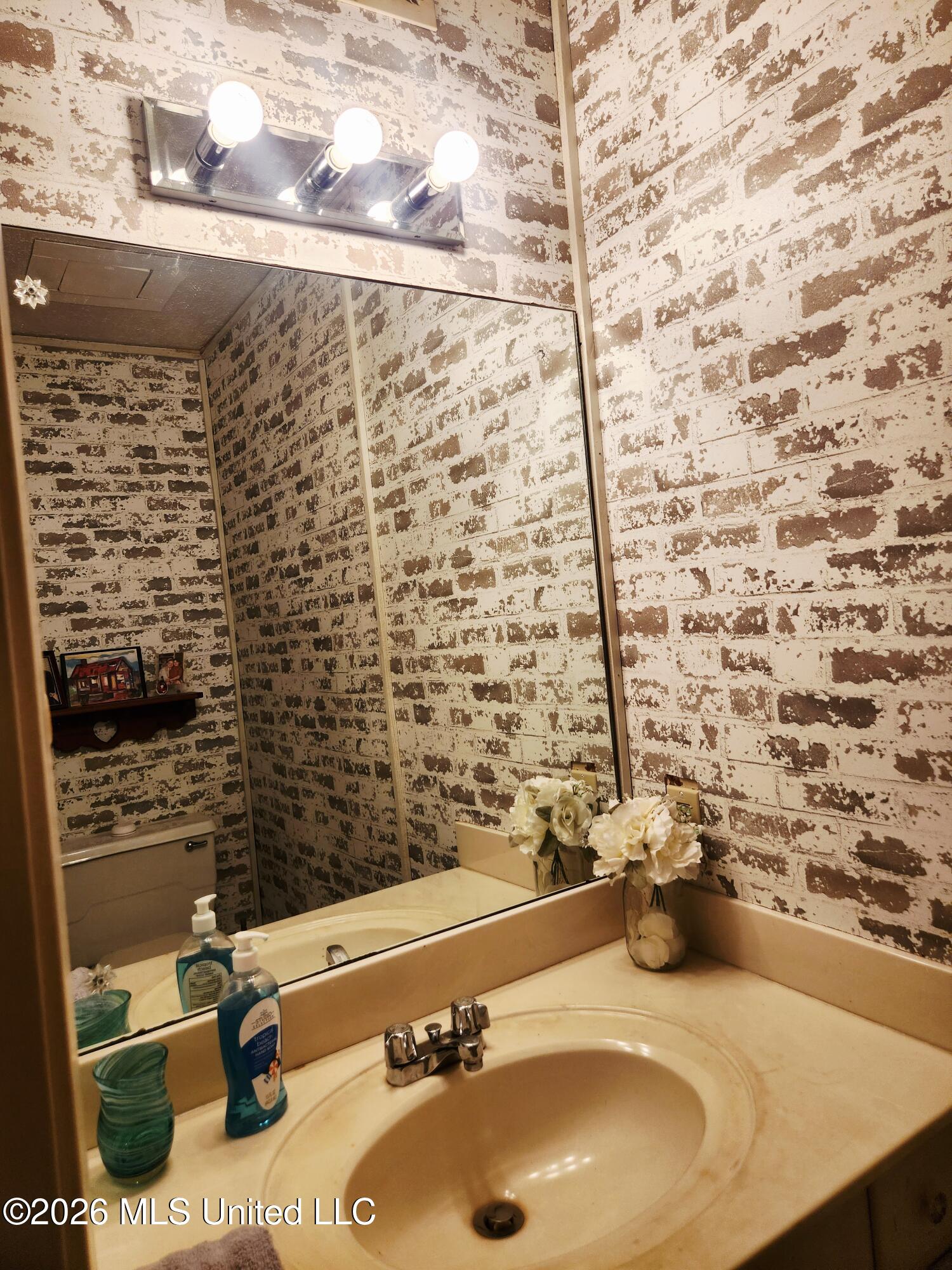 5155 Wayneland Drive Property Photo 9