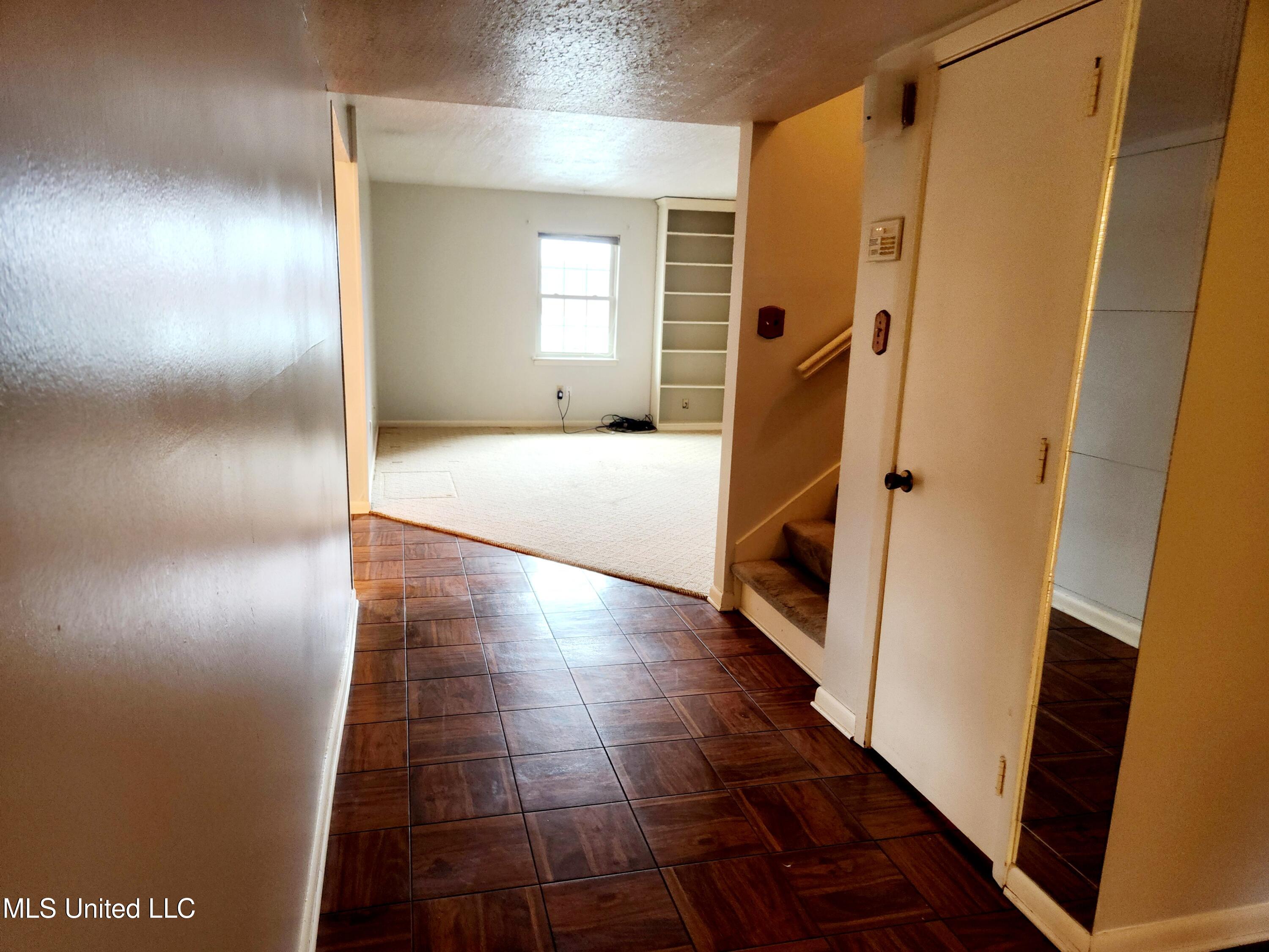 5155 Wayneland Drive Property Photo 10