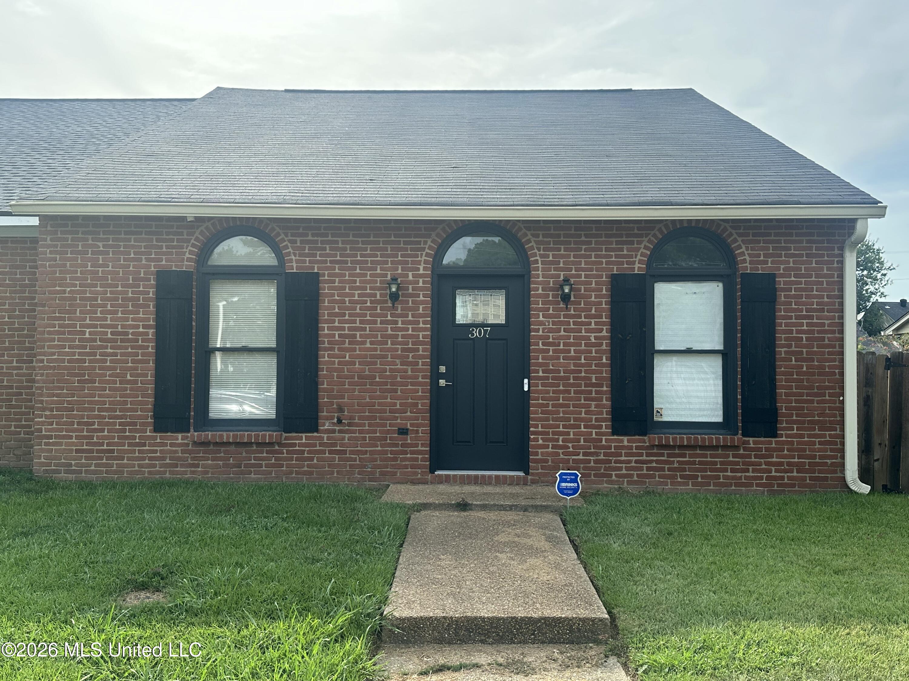 307 Northtown Drive Property Photo 1