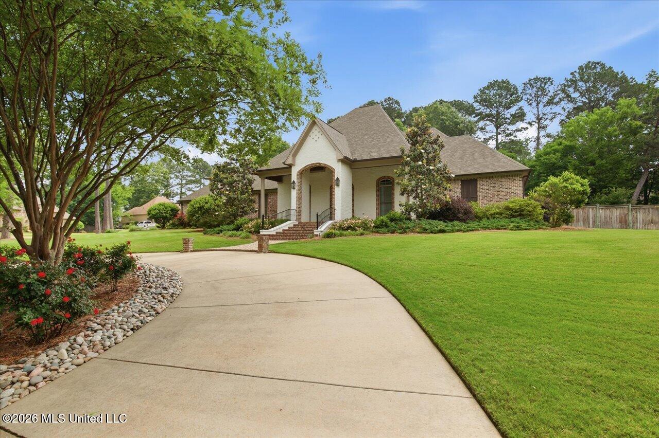 465 Pembrooke Drive Property Photo 7