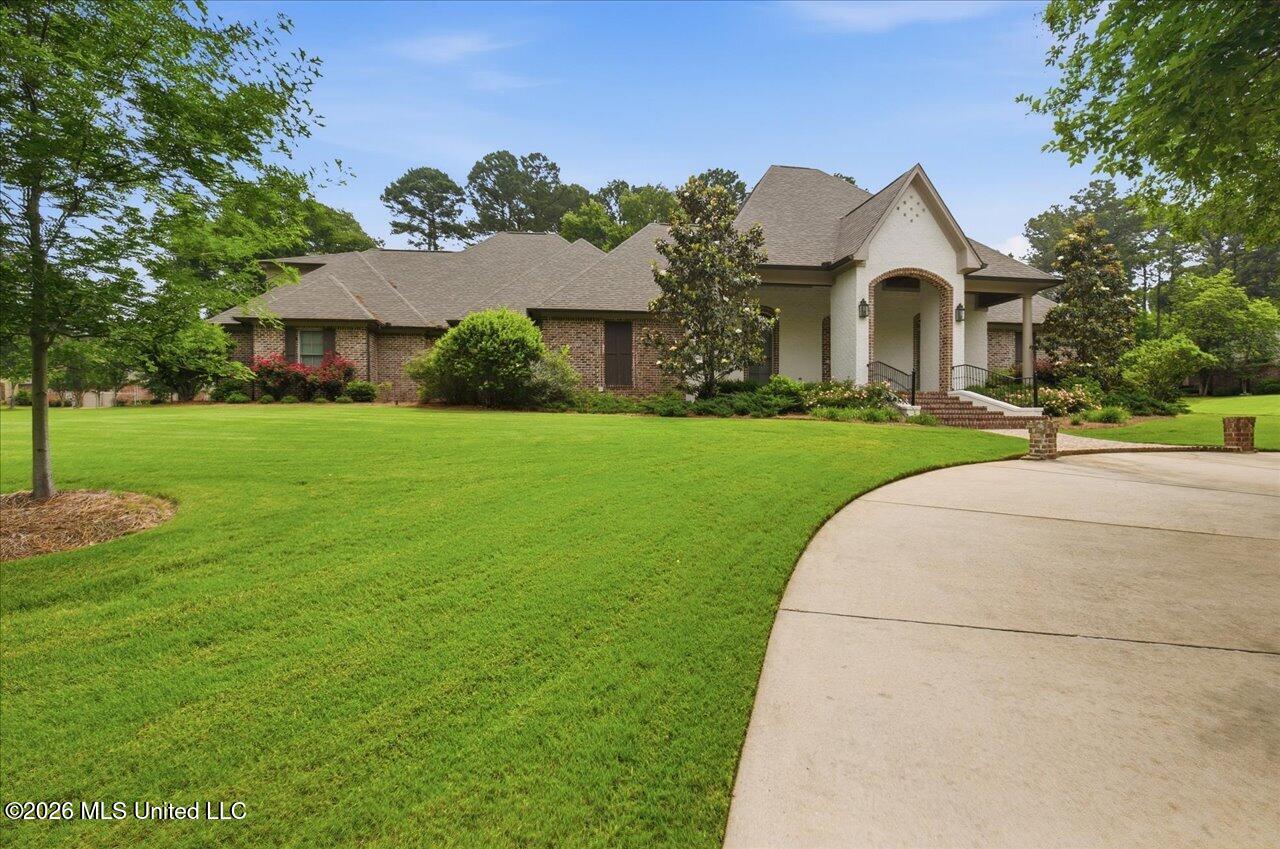 465 Pembrooke Drive Property Photo 10