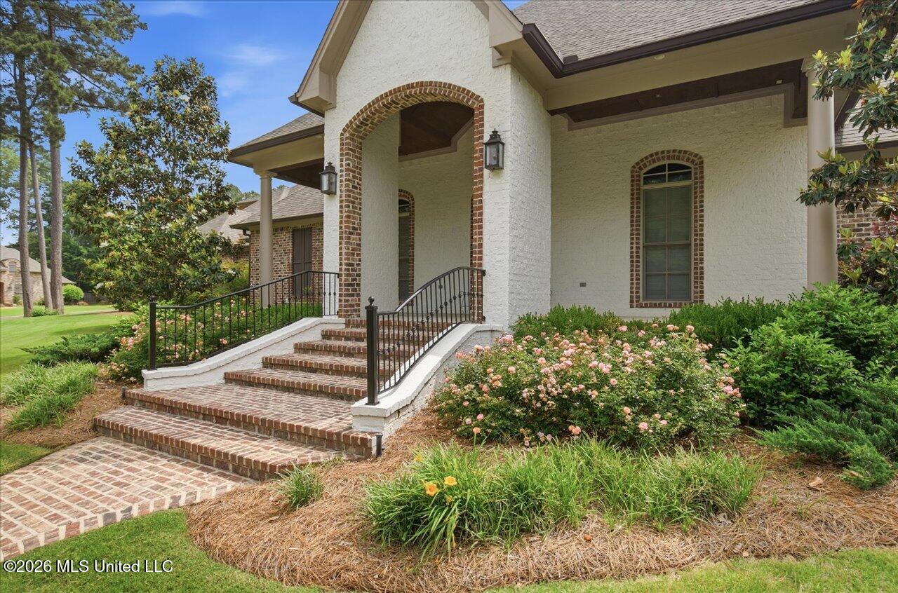 465 Pembrooke Drive Property Photo 11