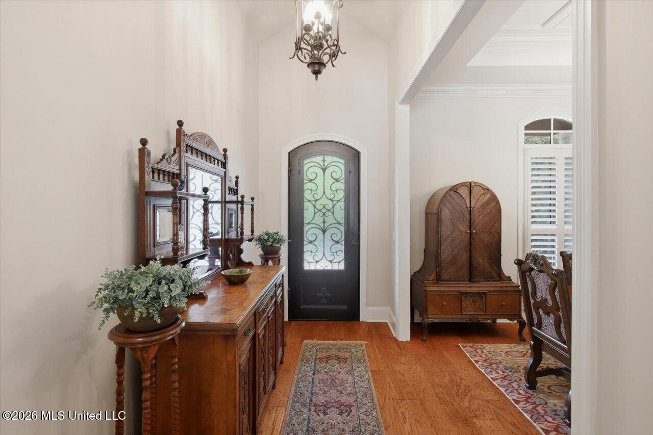 465 Pembrooke Drive Property Photo 16