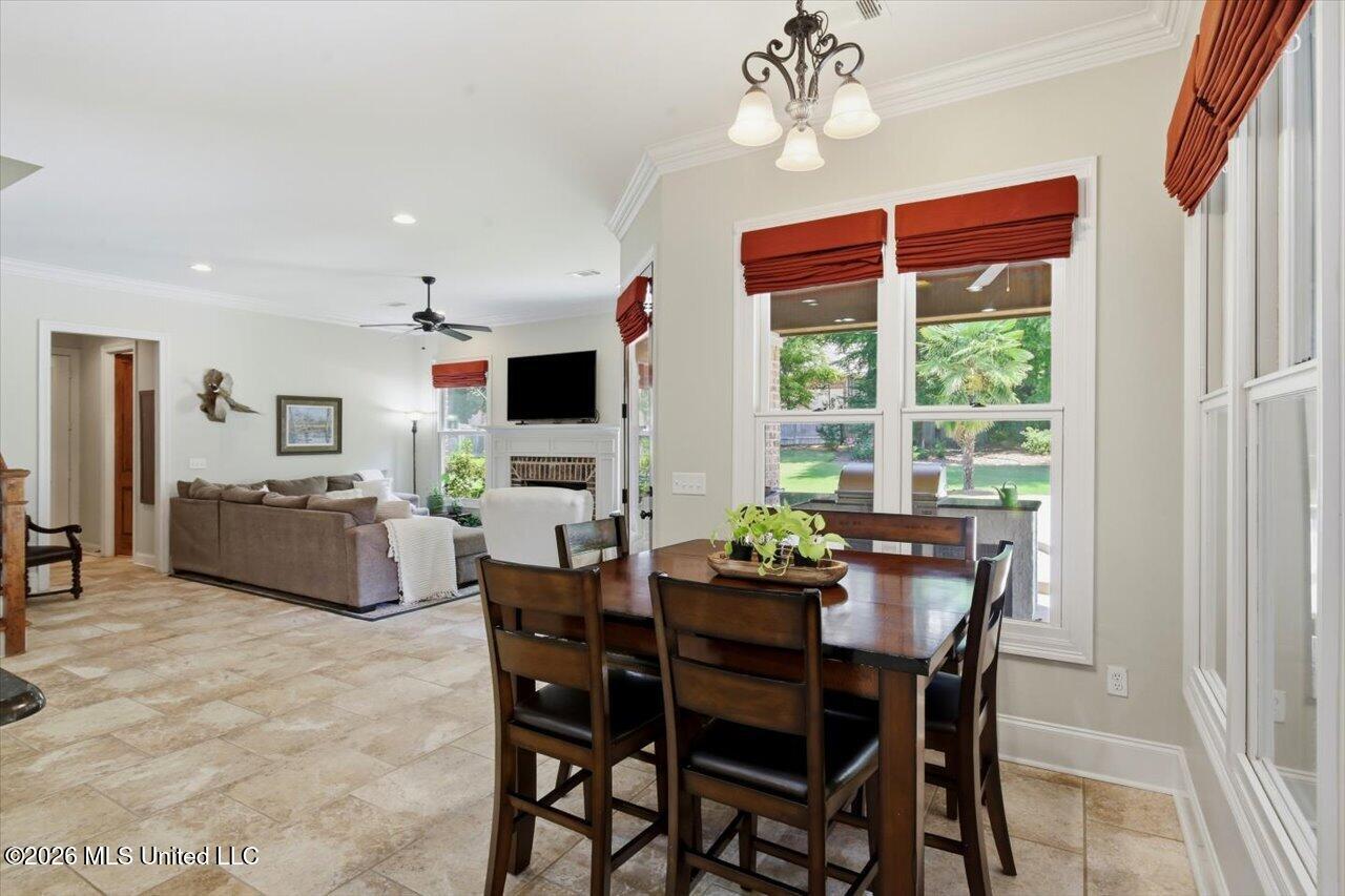465 Pembrooke Drive Property Photo 29
