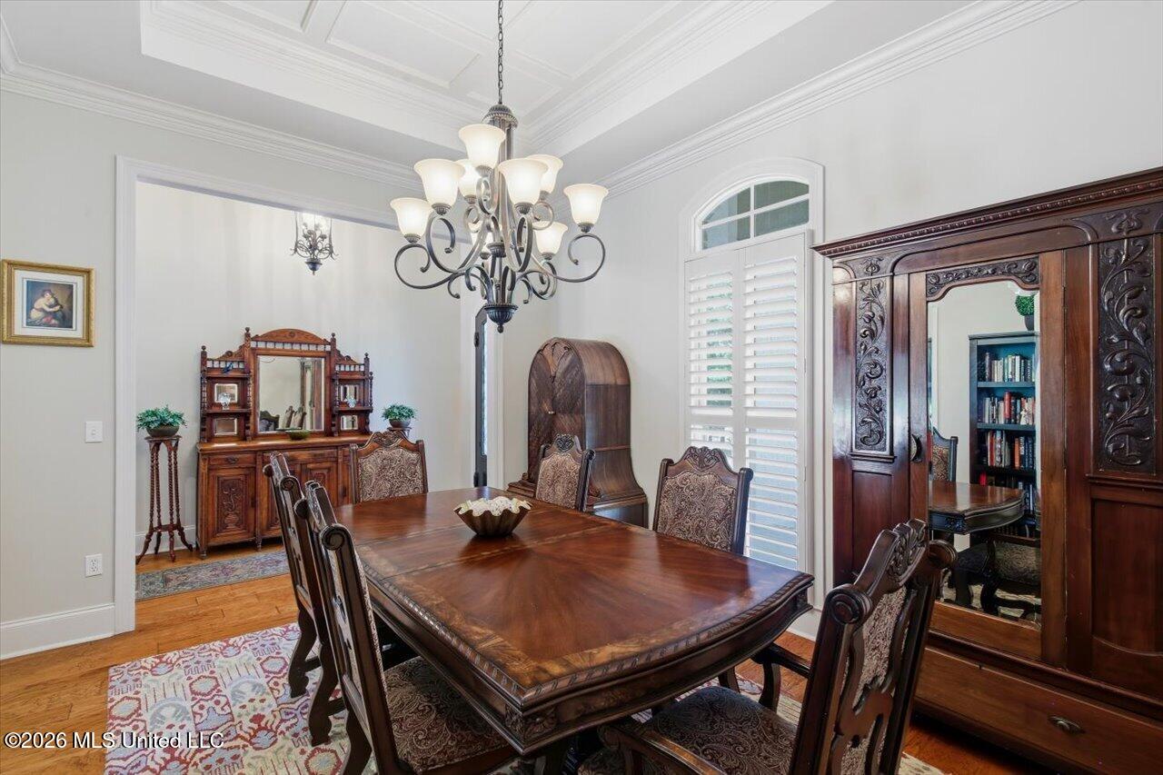 465 Pembrooke Drive Property Photo 32