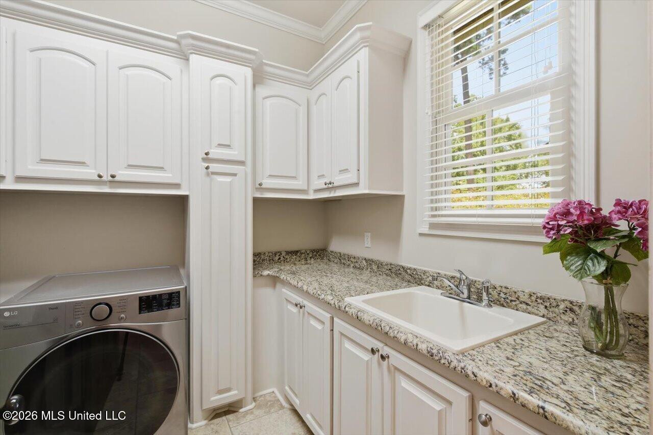 465 Pembrooke Drive Property Photo 33