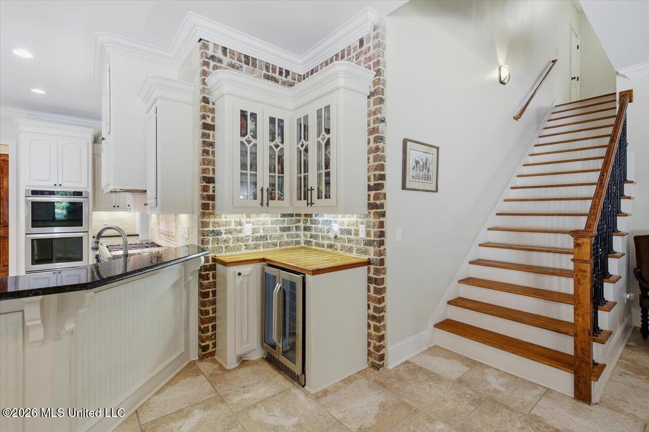 465 Pembrooke Drive Property Photo 35