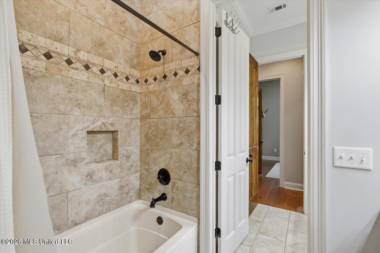 465 Pembrooke Drive Property Photo 59