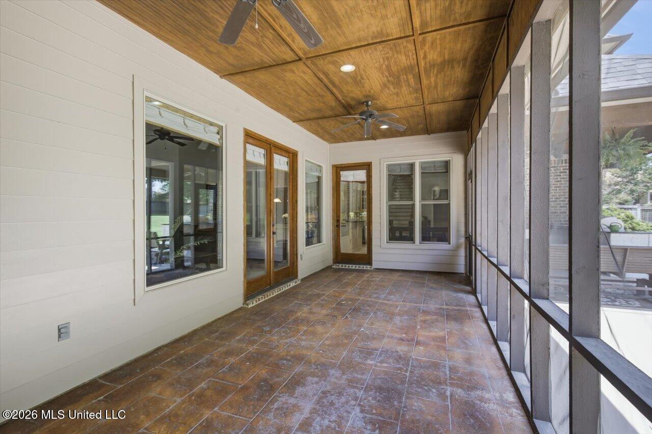 465 Pembrooke Drive Property Photo 69