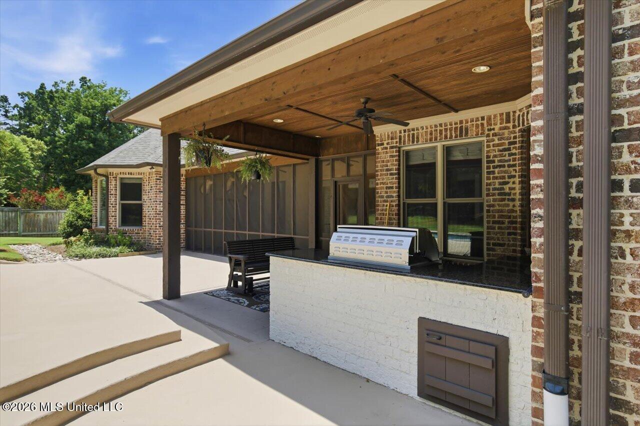 465 Pembrooke Drive Property Photo 80