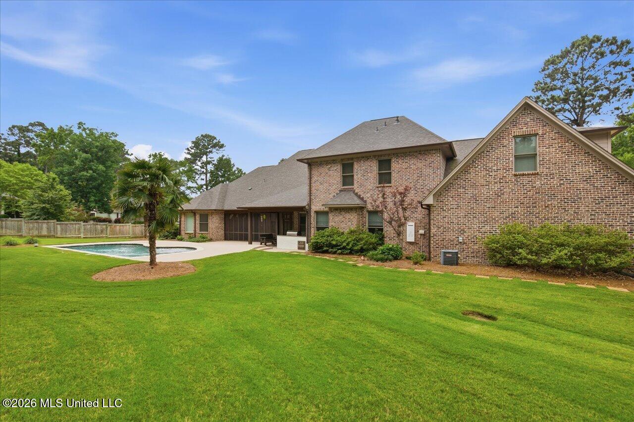465 Pembrooke Drive Property Photo 86