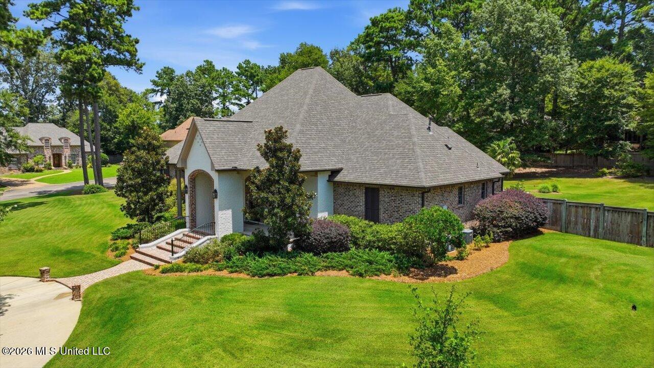 465 Pembrooke Drive Property Photo 89