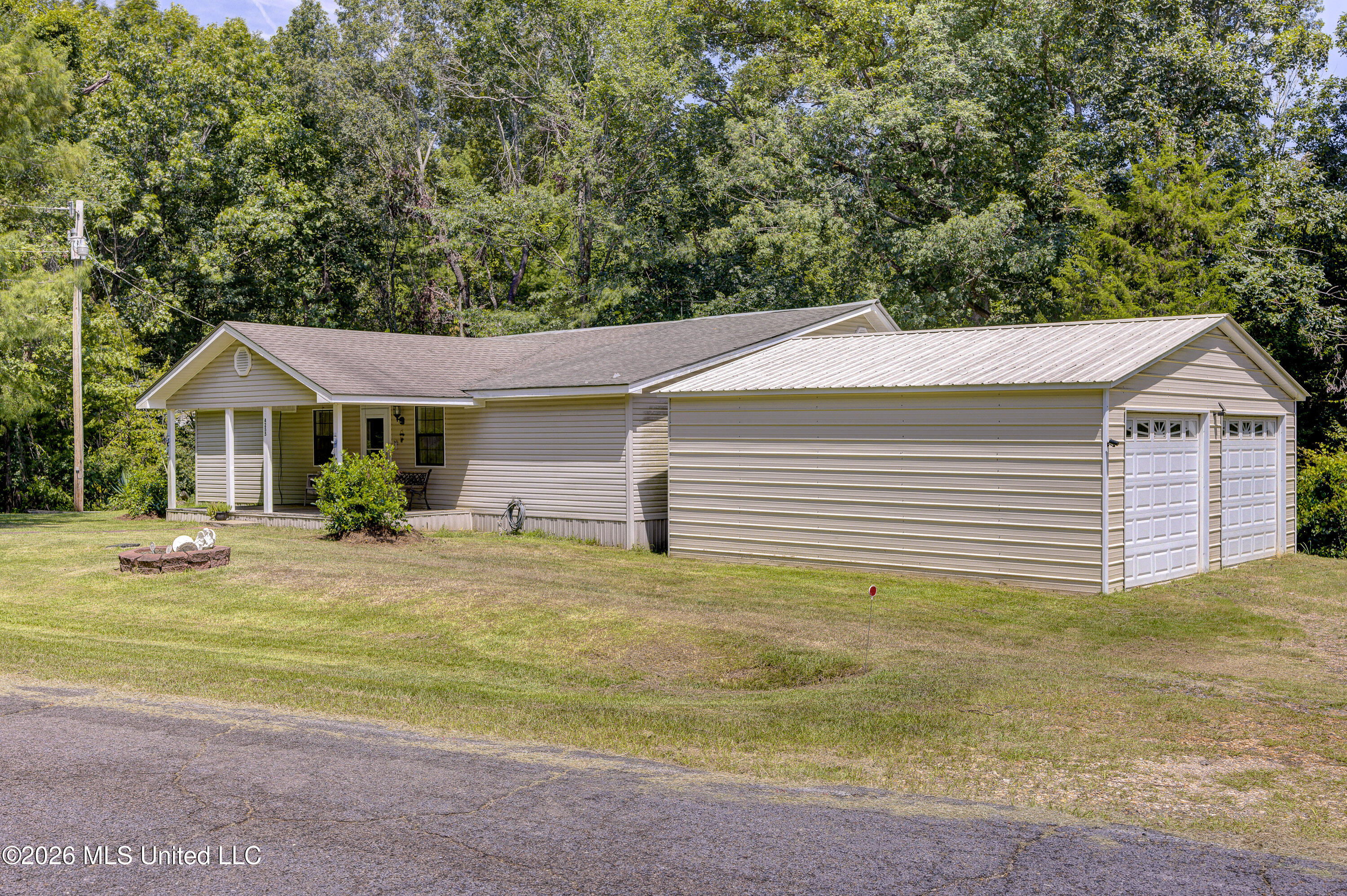 4255 Trotter Road Property Photo 3