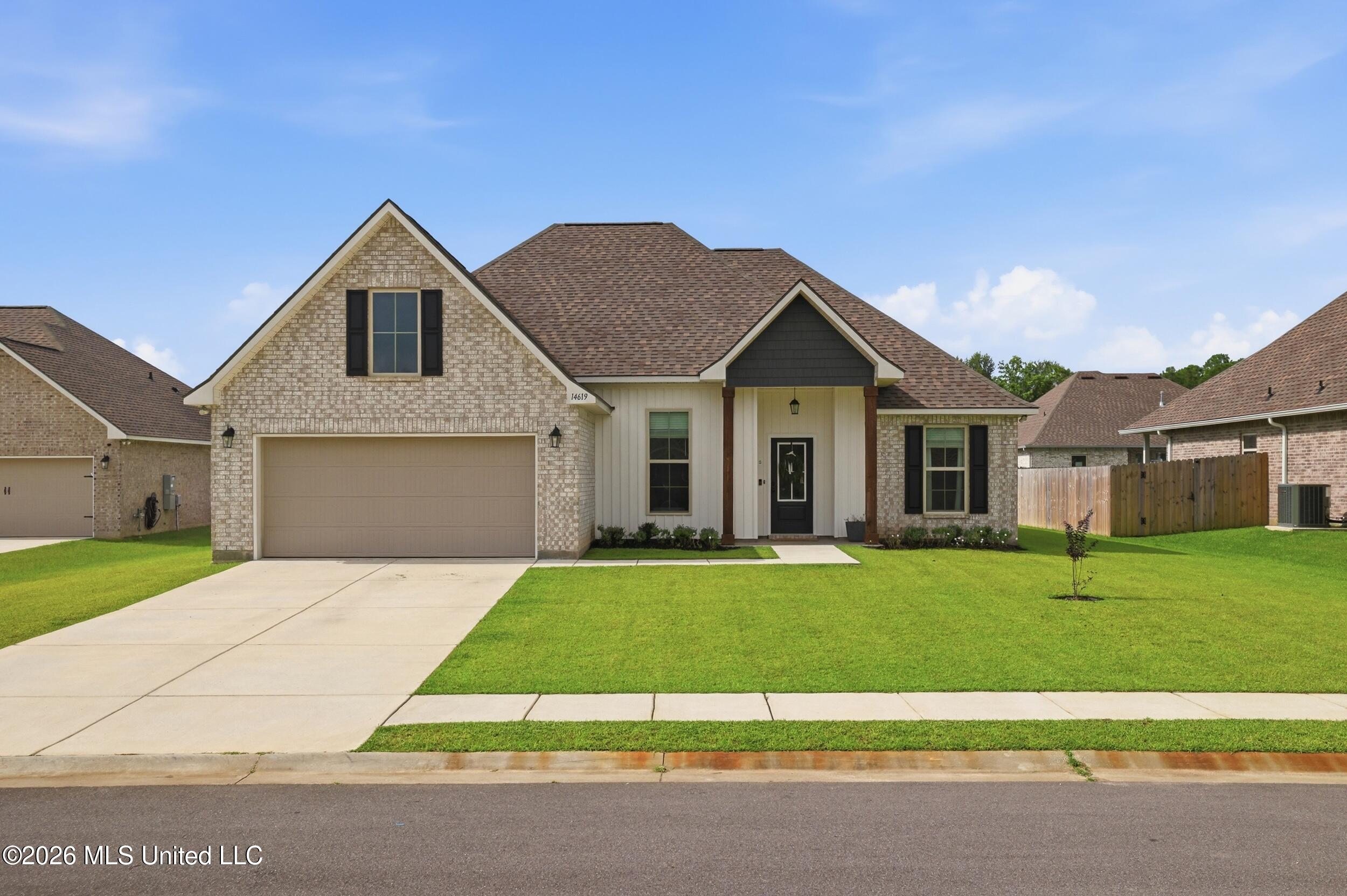 14619 Lillian Way Property Photo 2