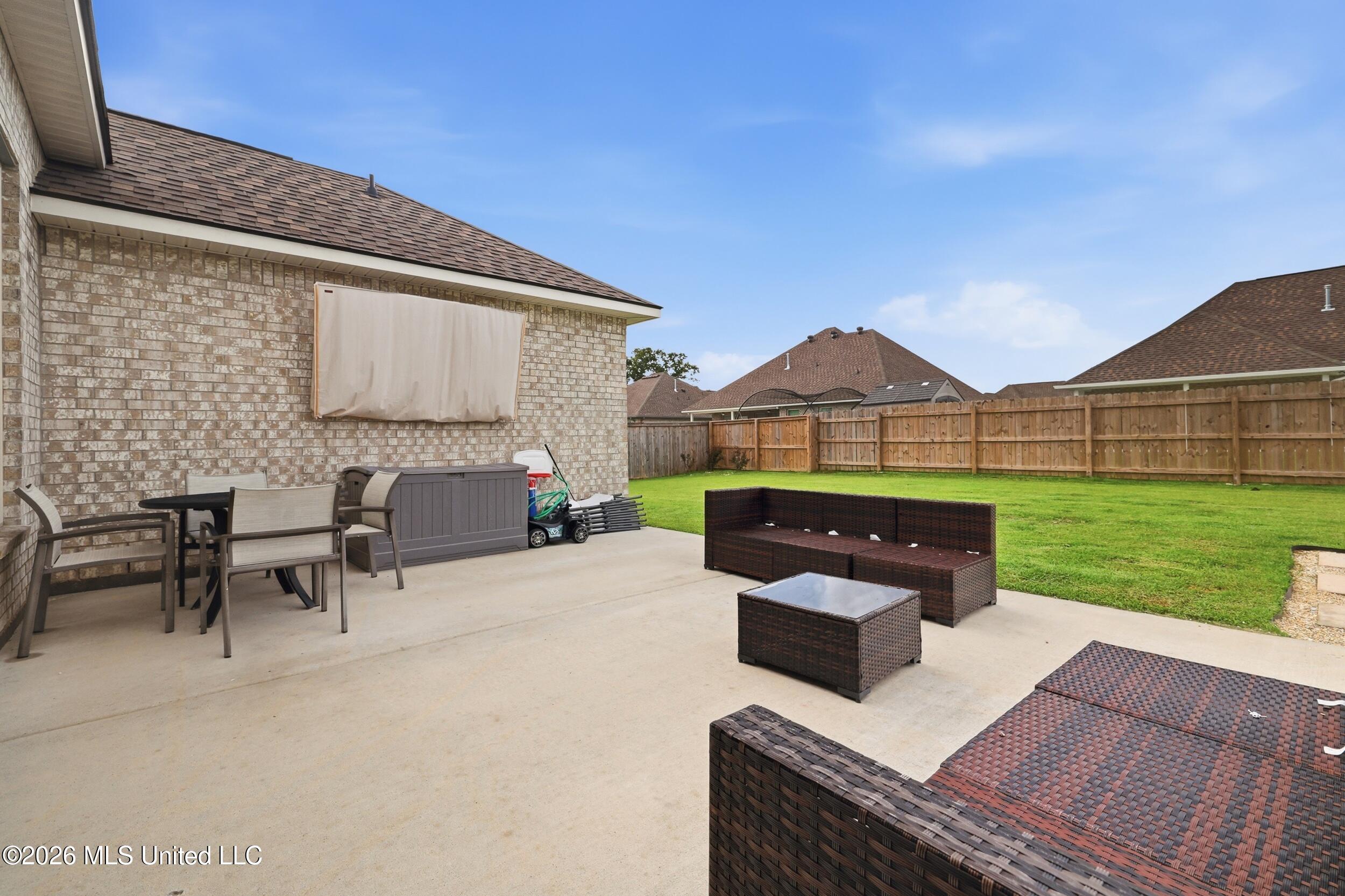 14619 Lillian Way Property Photo 33