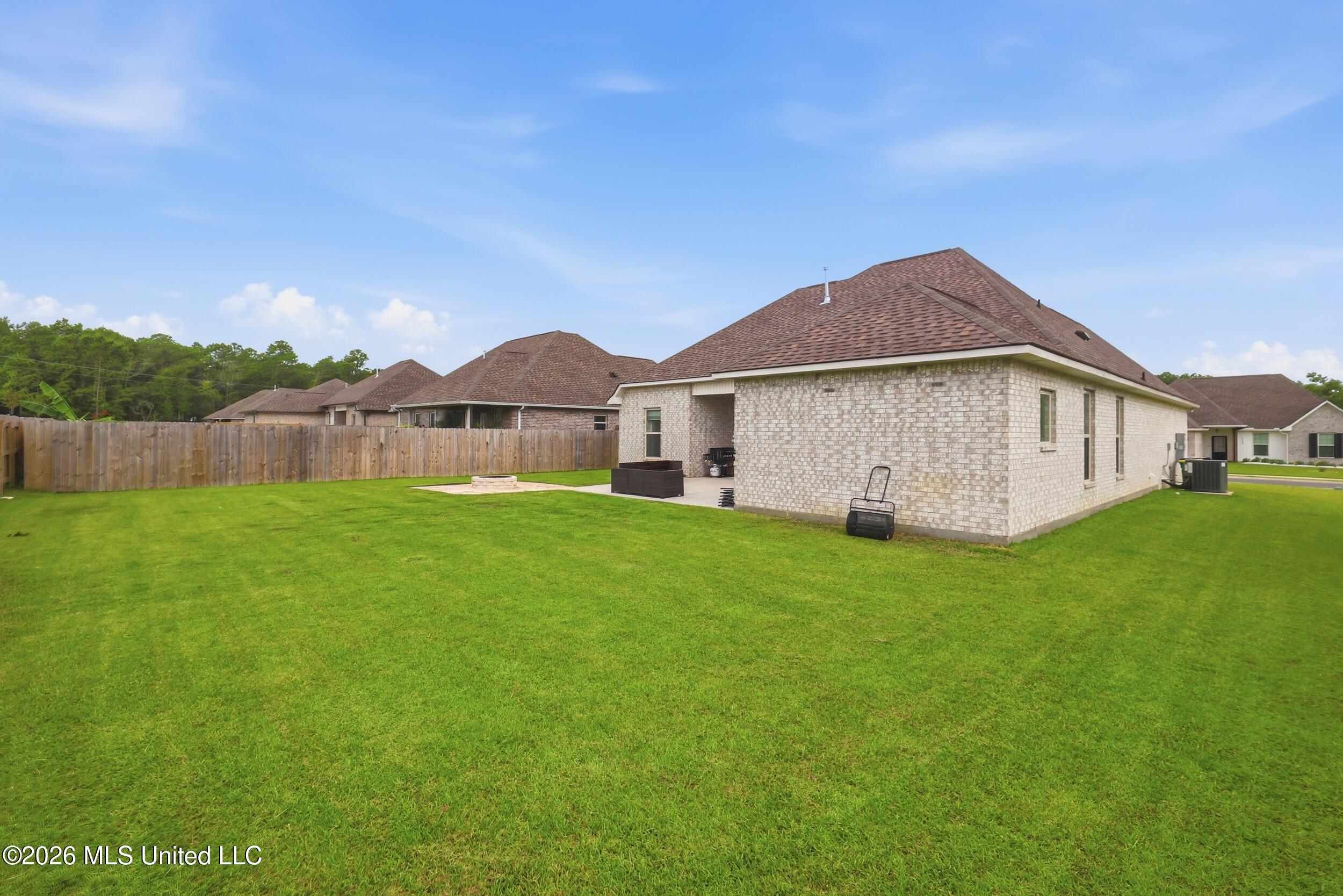 14619 Lillian Way Property Photo 38