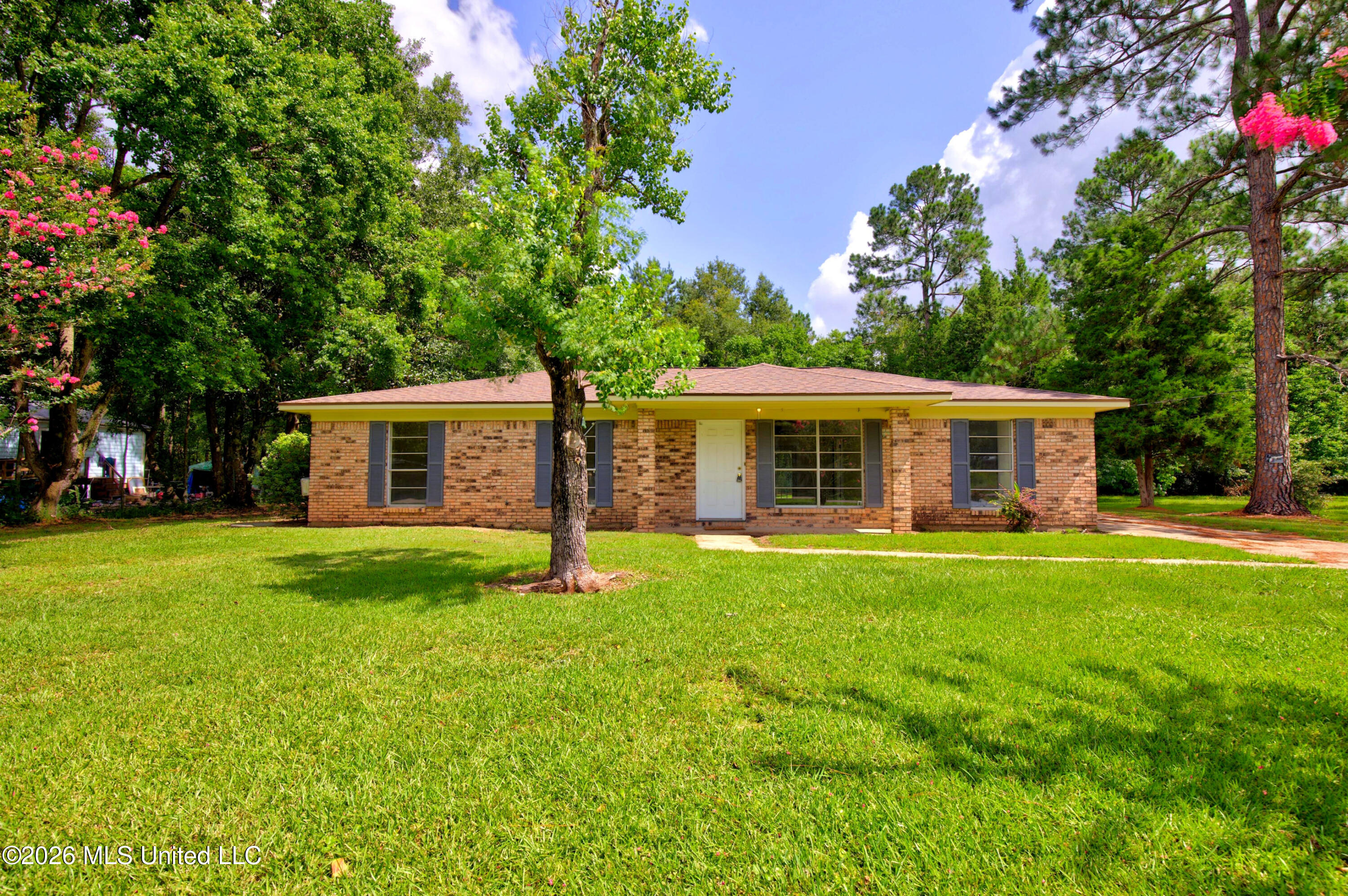 5717 Meadowview Drive Property Photo 1