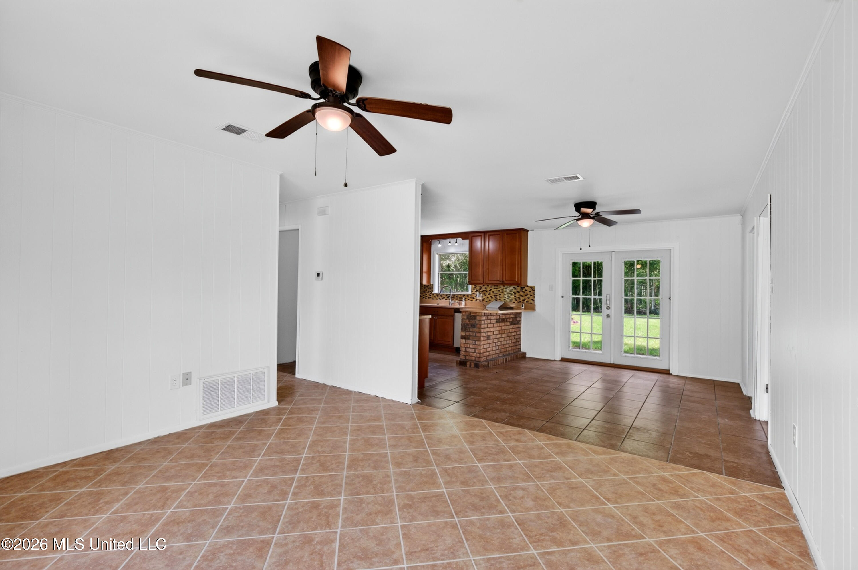 5717 Meadowview Drive Property Photo 9